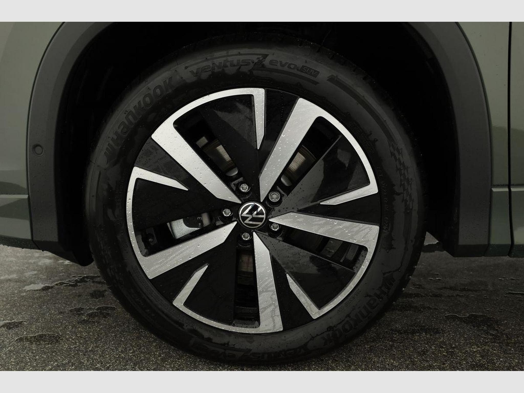 VW Tayron 1.5 TSI eHybrid 150 kW Life (2025) - Photo 16