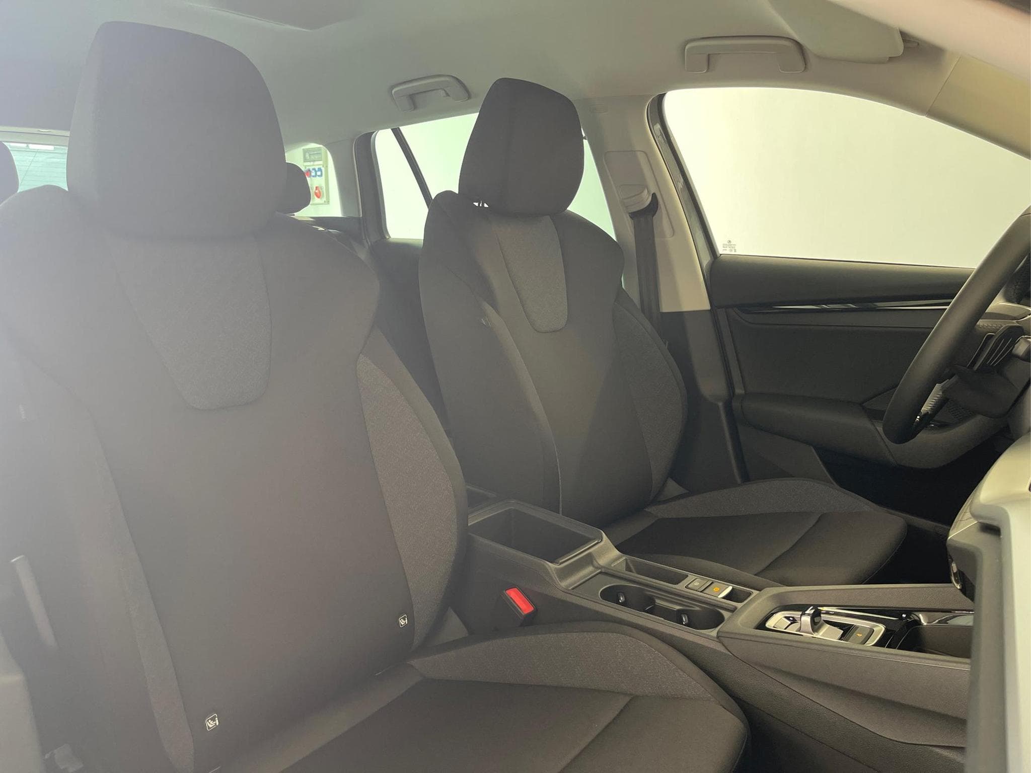 Skoda Octavia Essence (2026) - Photo 14