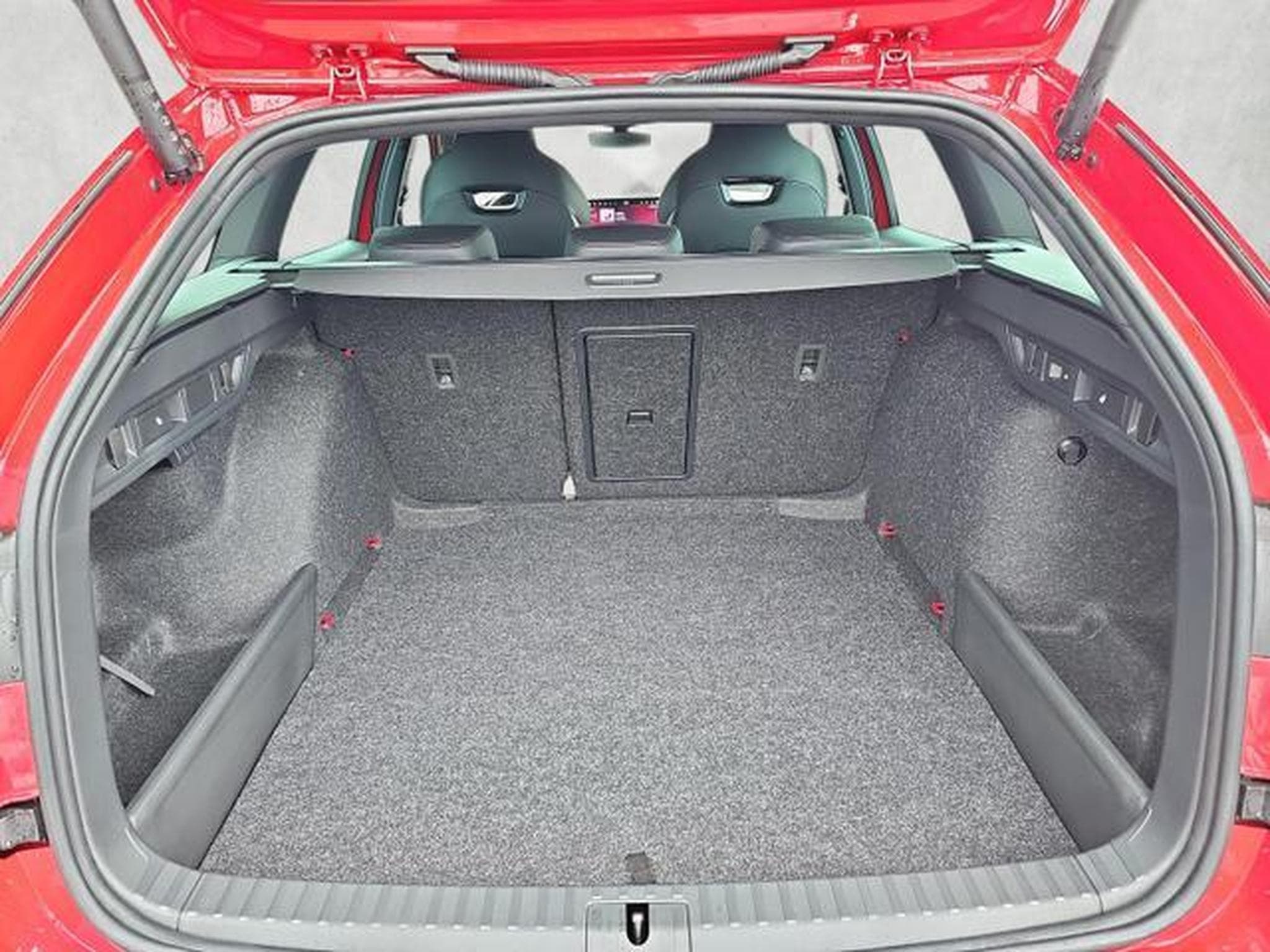 Skoda Octavia 1.5 TSI mHEV 110 kW Sportline (2026) - Photo 1