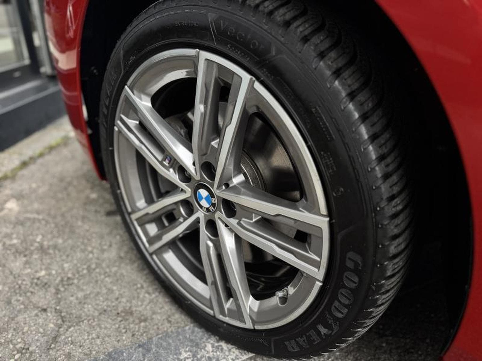 BMW 118 d Pack M/GPS/Camera/Sièges chauffants (2021) - Photo 15