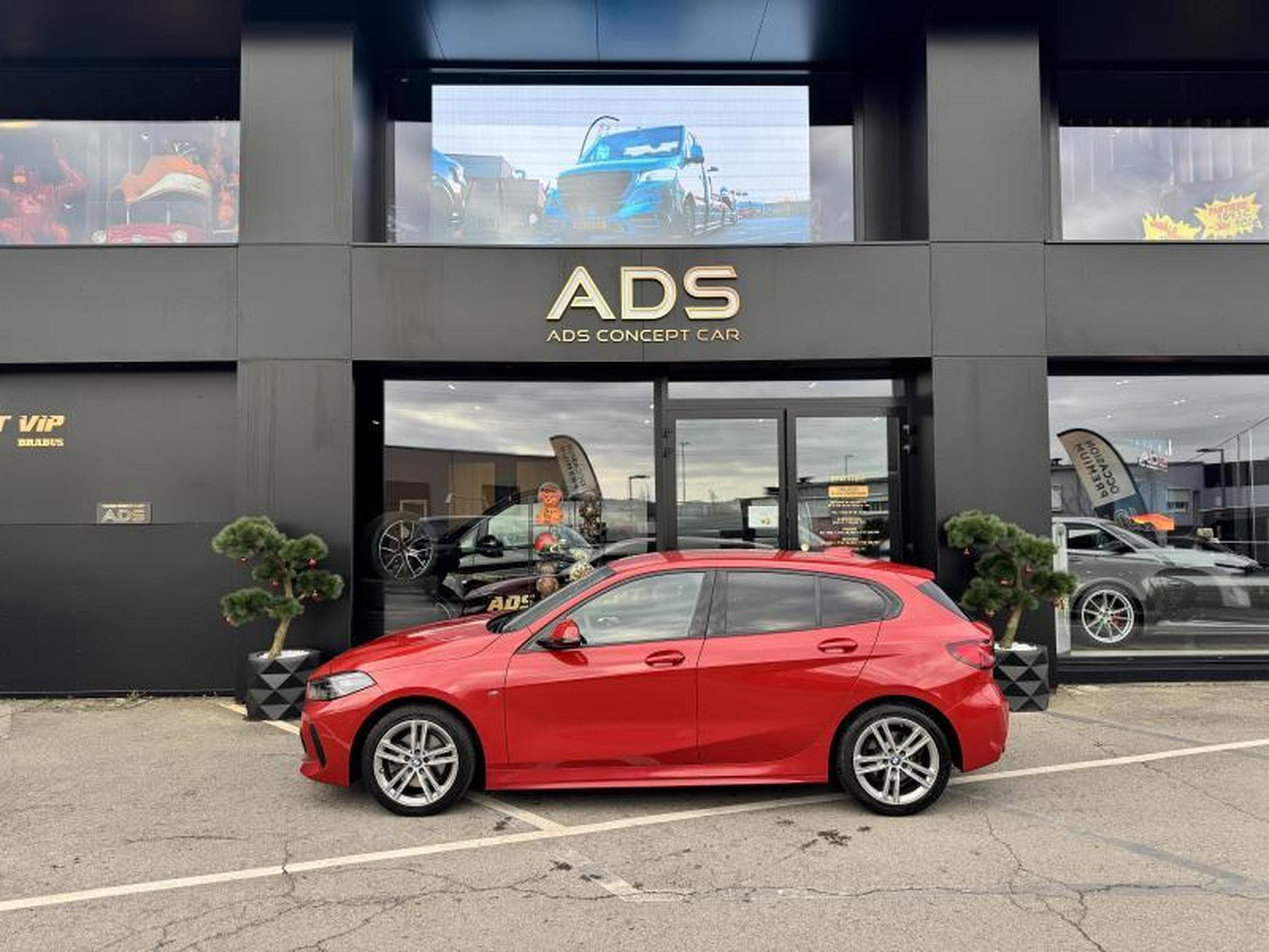 BMW 118 d Pack M/GPS/Camera/Sièges chauffants (2021) - Photo 18