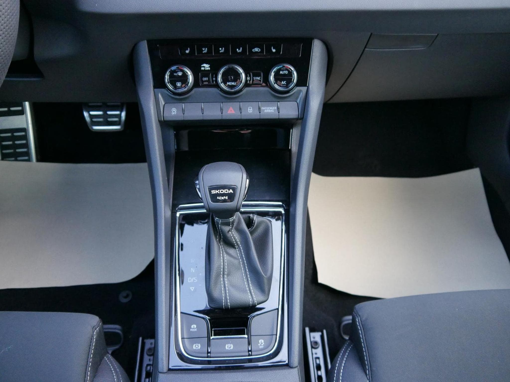 Skoda Karoq Sportline (2026) - Photo 12