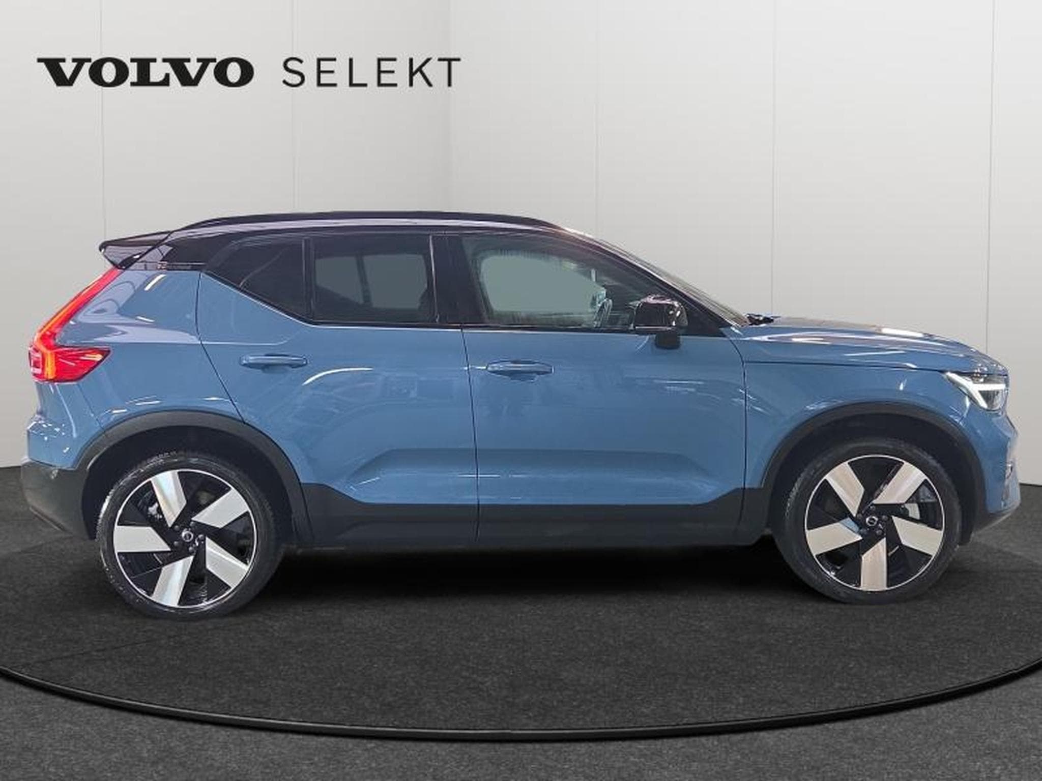 Volvo EX40 Extended Range Plus Electrique (2025) - Photo 7