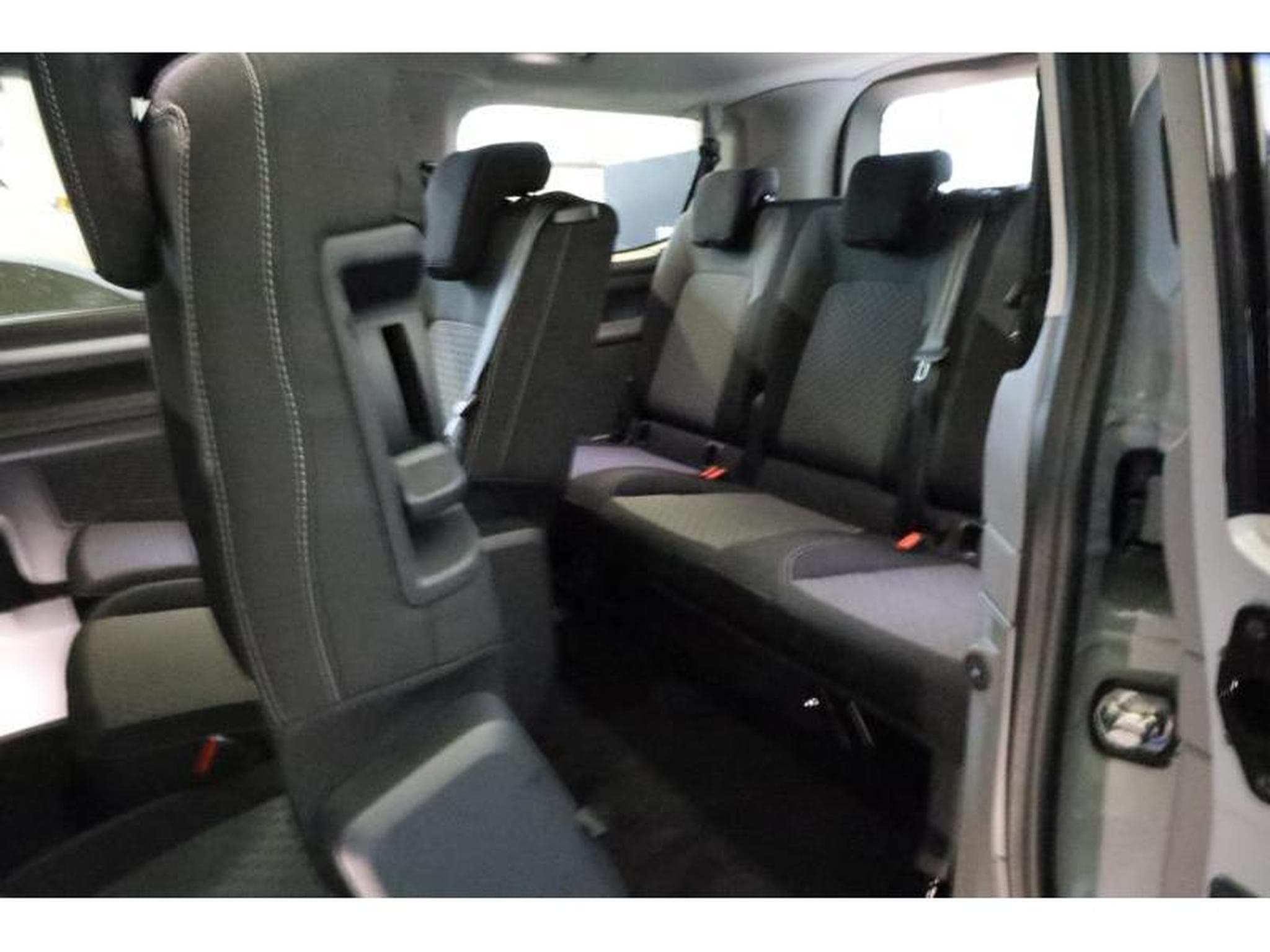 VW T7 Style Court (2025) - Photo 15