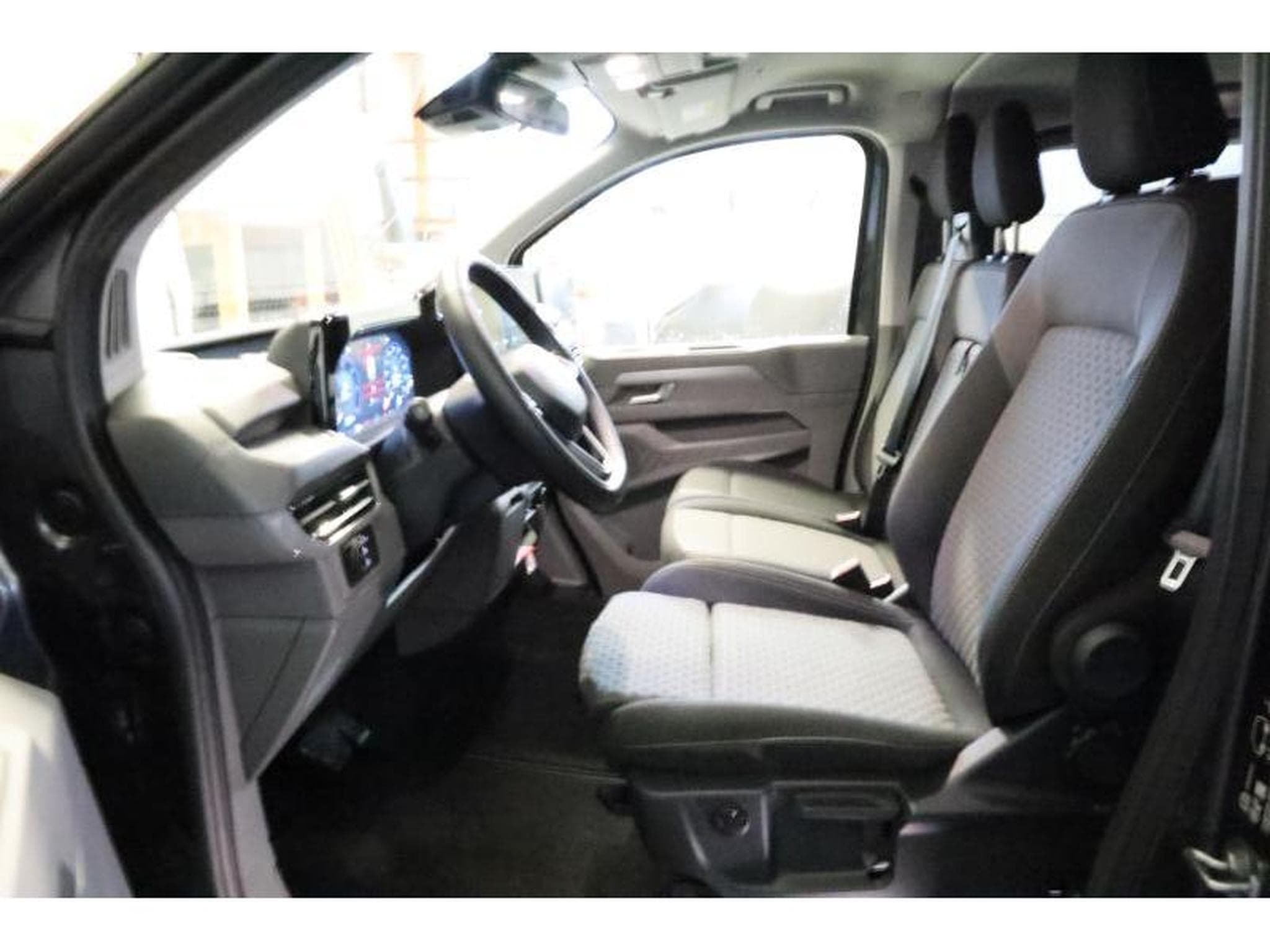 VW T7 Style Long (2025) - Photo 8