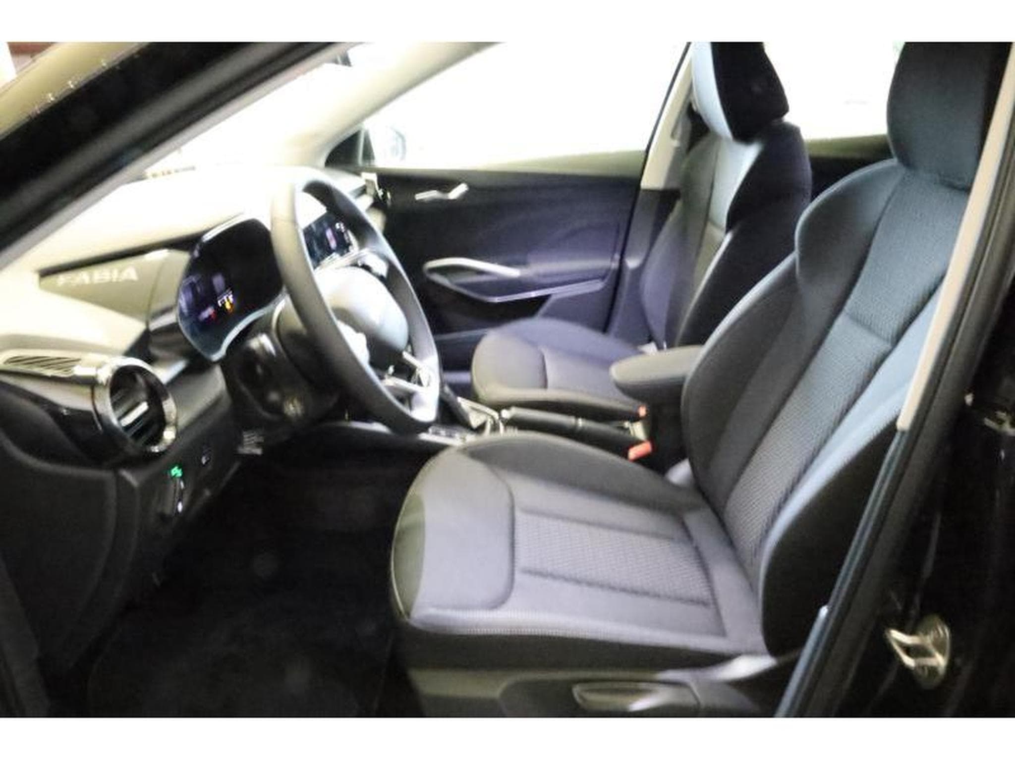 Skoda Fabia Selection (2025) - Photo 11