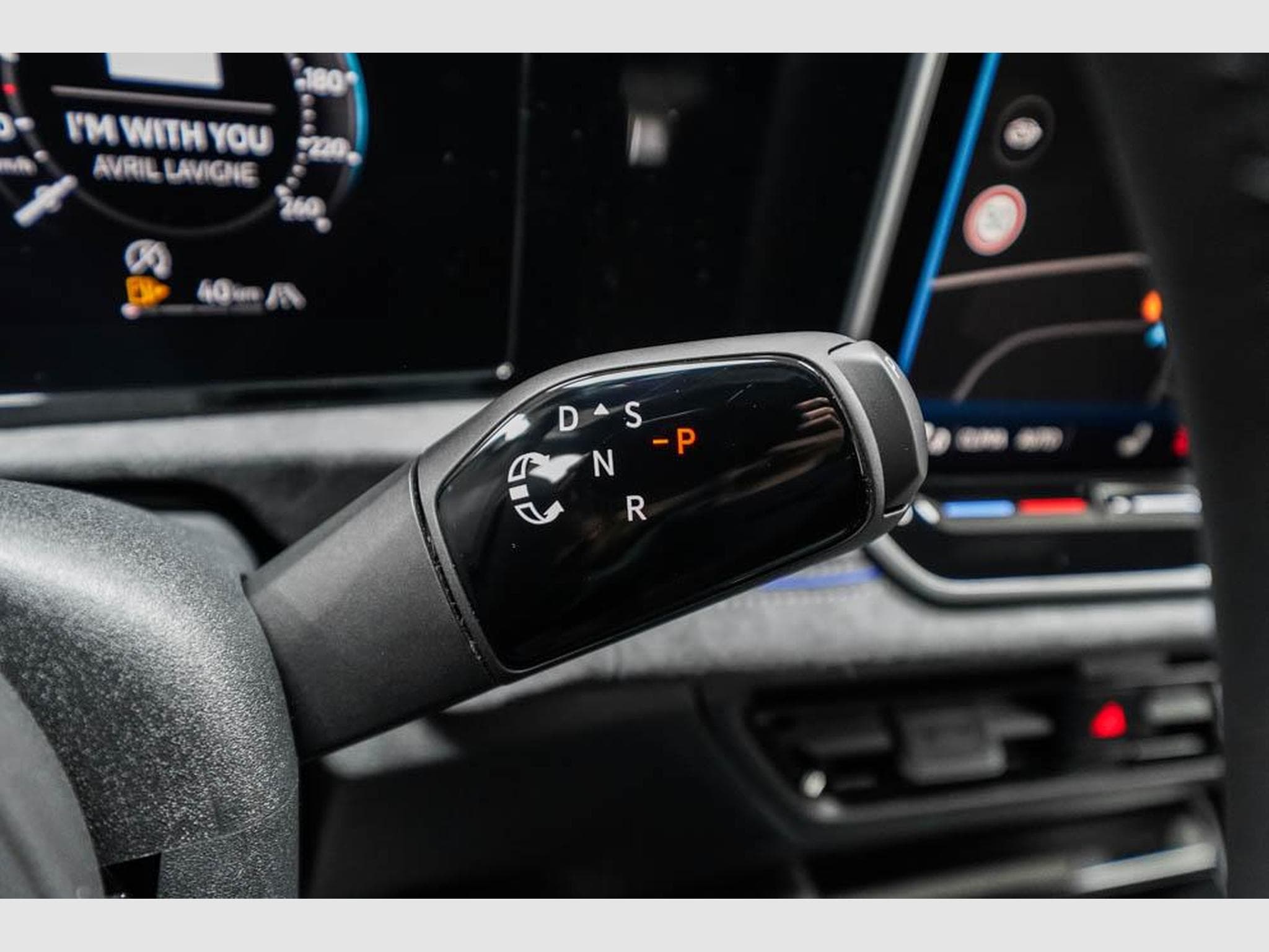 VW Tiguan 2,0 TDI DSG (2025) - Photo 10
