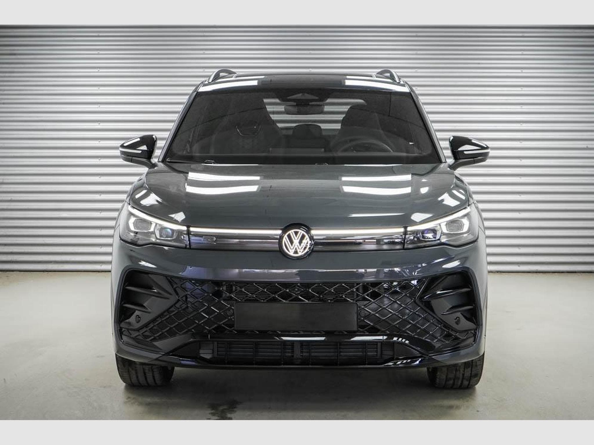 VW Tiguan 2,0 TDI DSG (2025) - Photo 2