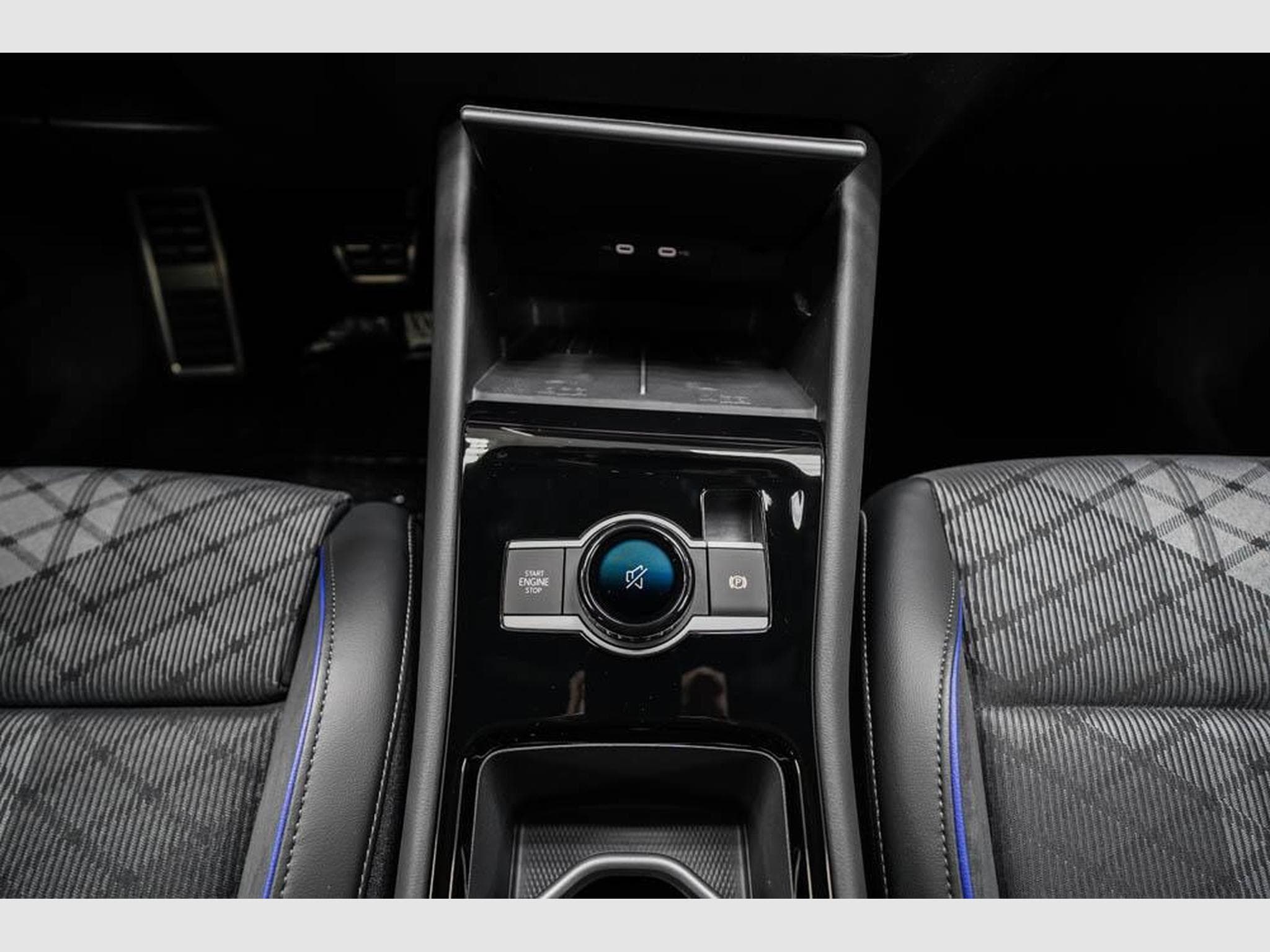VW Tiguan 2,0 TDI DSG (2025) - Photo 13