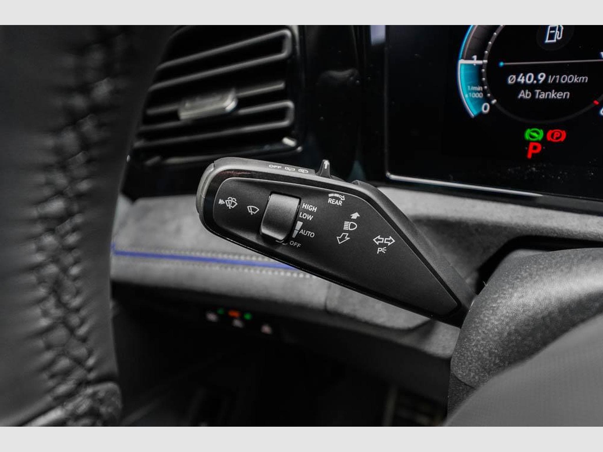 VW Tiguan 2,0 TDI DSG (2025) - Photo 10