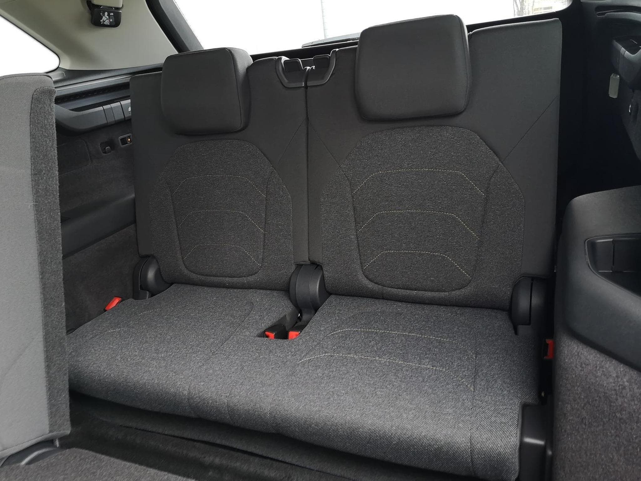 Skoda Kodiaq 2.0 TDI 142 kW 4x4 Selection (2026) - Photo 10