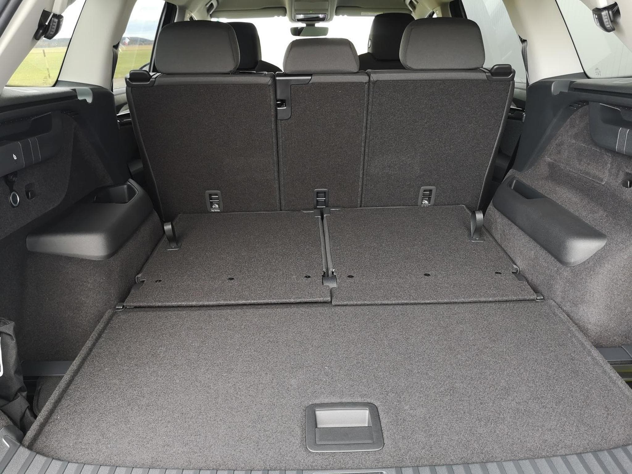 Skoda Kodiaq 2.0 TDI 142 kW 4x4 Selection (2026) - Photo 11