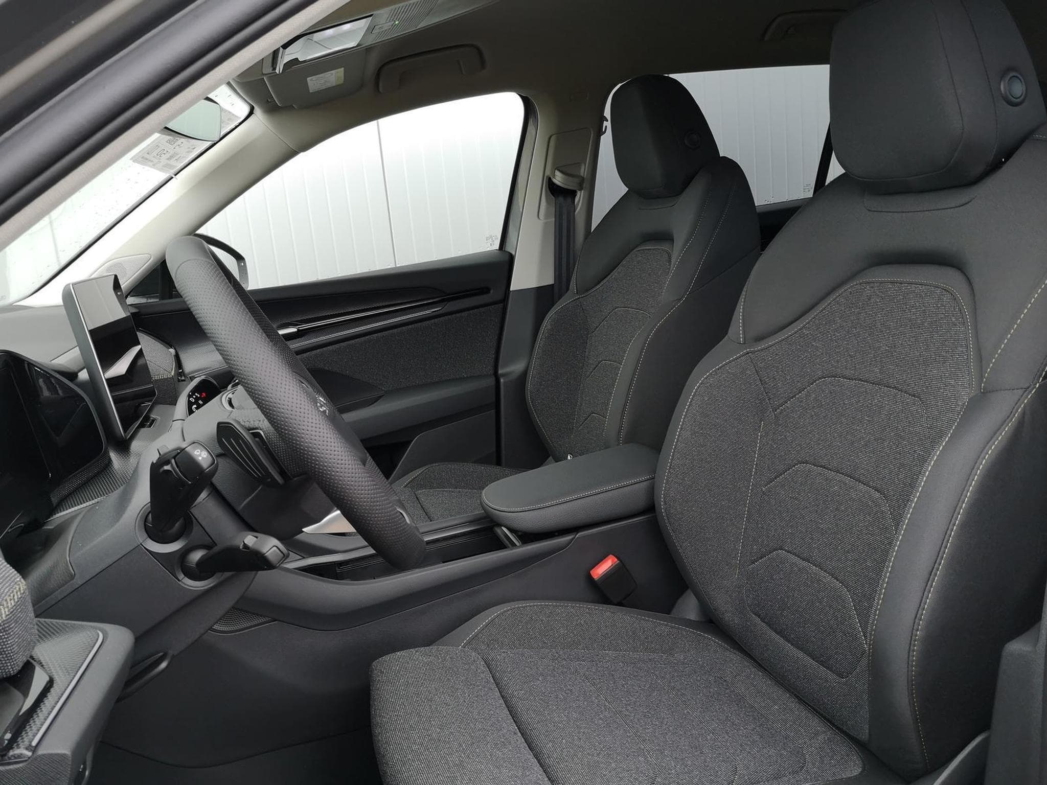 Skoda Kodiaq 2.0 TDI 142 kW 4x4 Selection (2026) - Photo 8