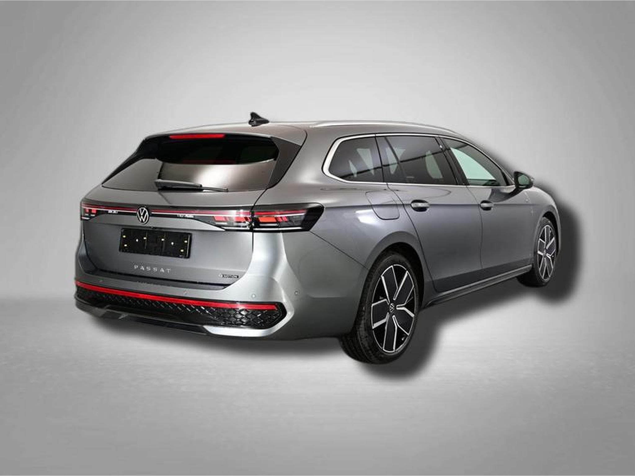 VW Passat Variant R-Line 2.0 TSI 7-Gang-DSG 4x4 (2025) - Photo 5