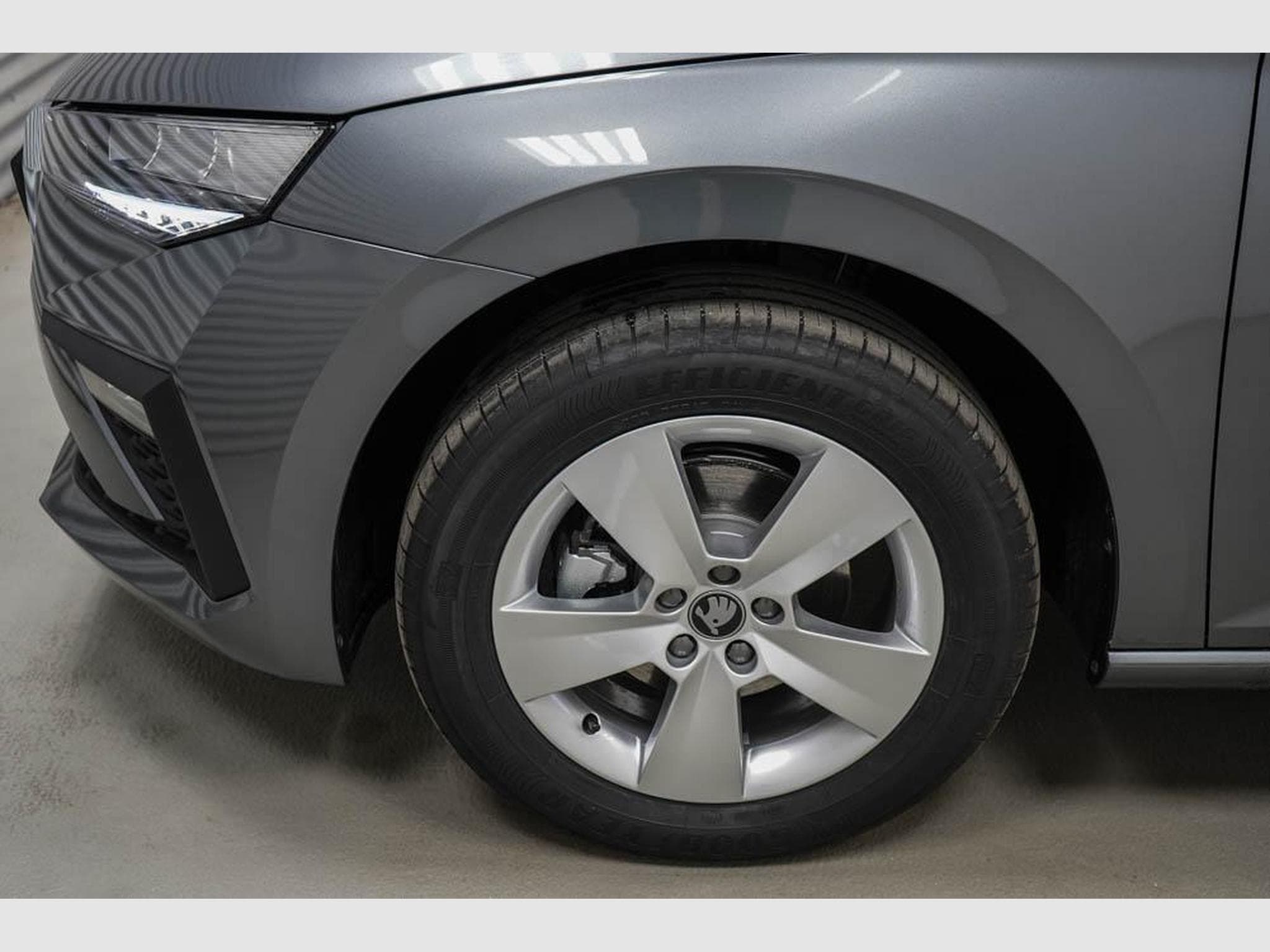 Skoda Scala 1,0 TSI DSG (2026) - Photo 5