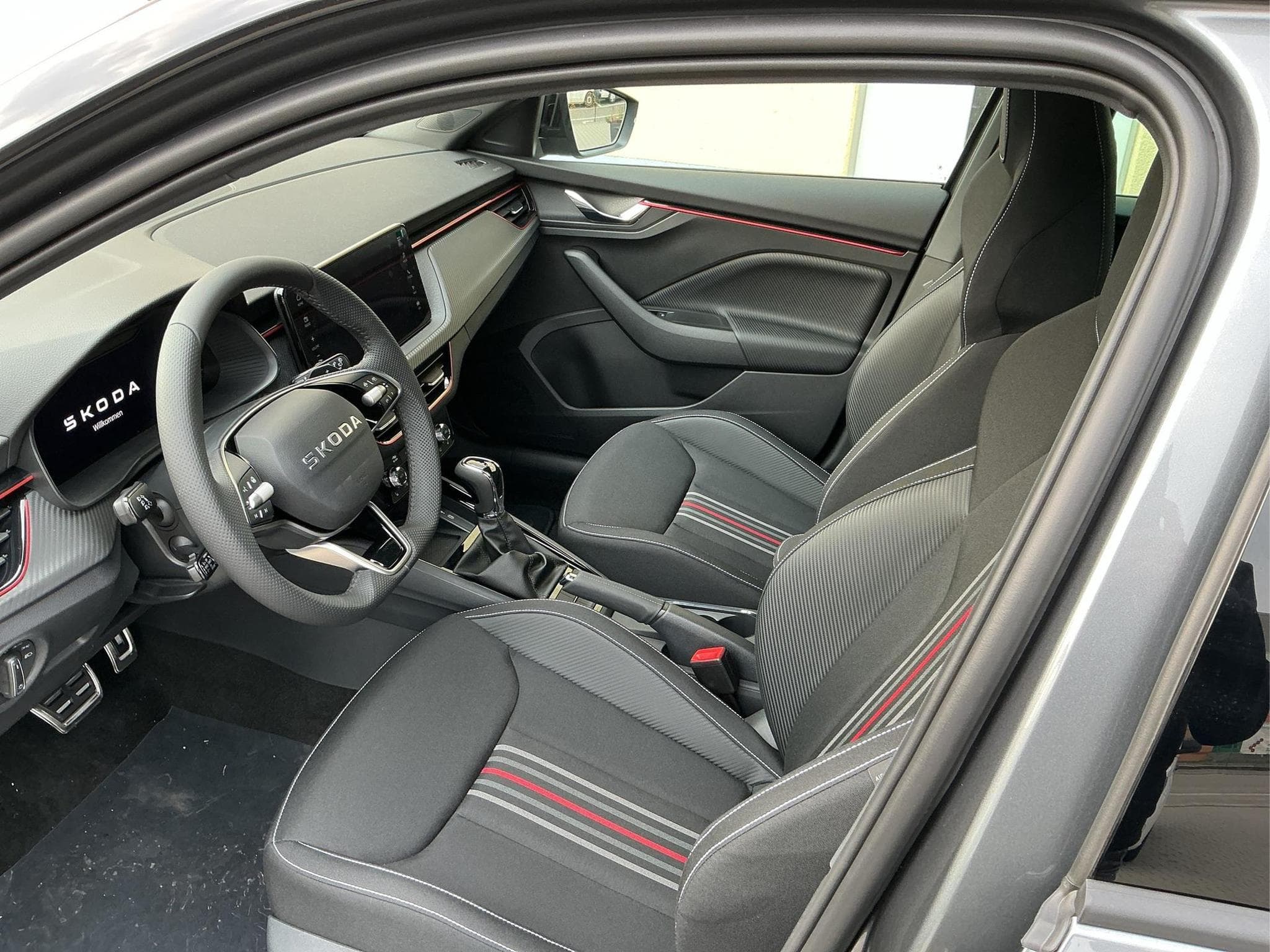 Skoda Kamiq Monte Carlo (2026) - Photo 9