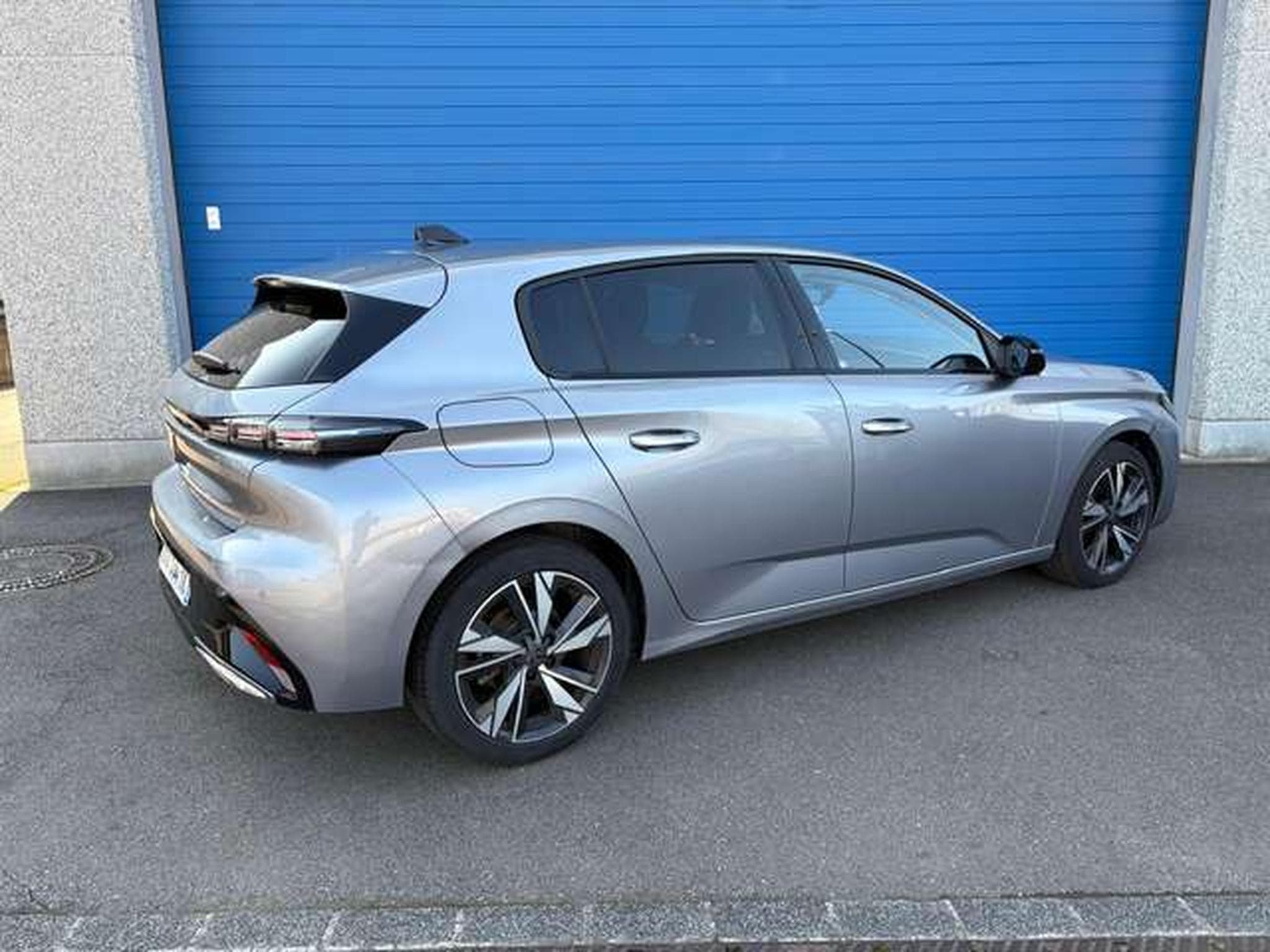 Peugeot 308 1.2 PURETECH 130CH S&S ALLURE (2023) - Photo 3