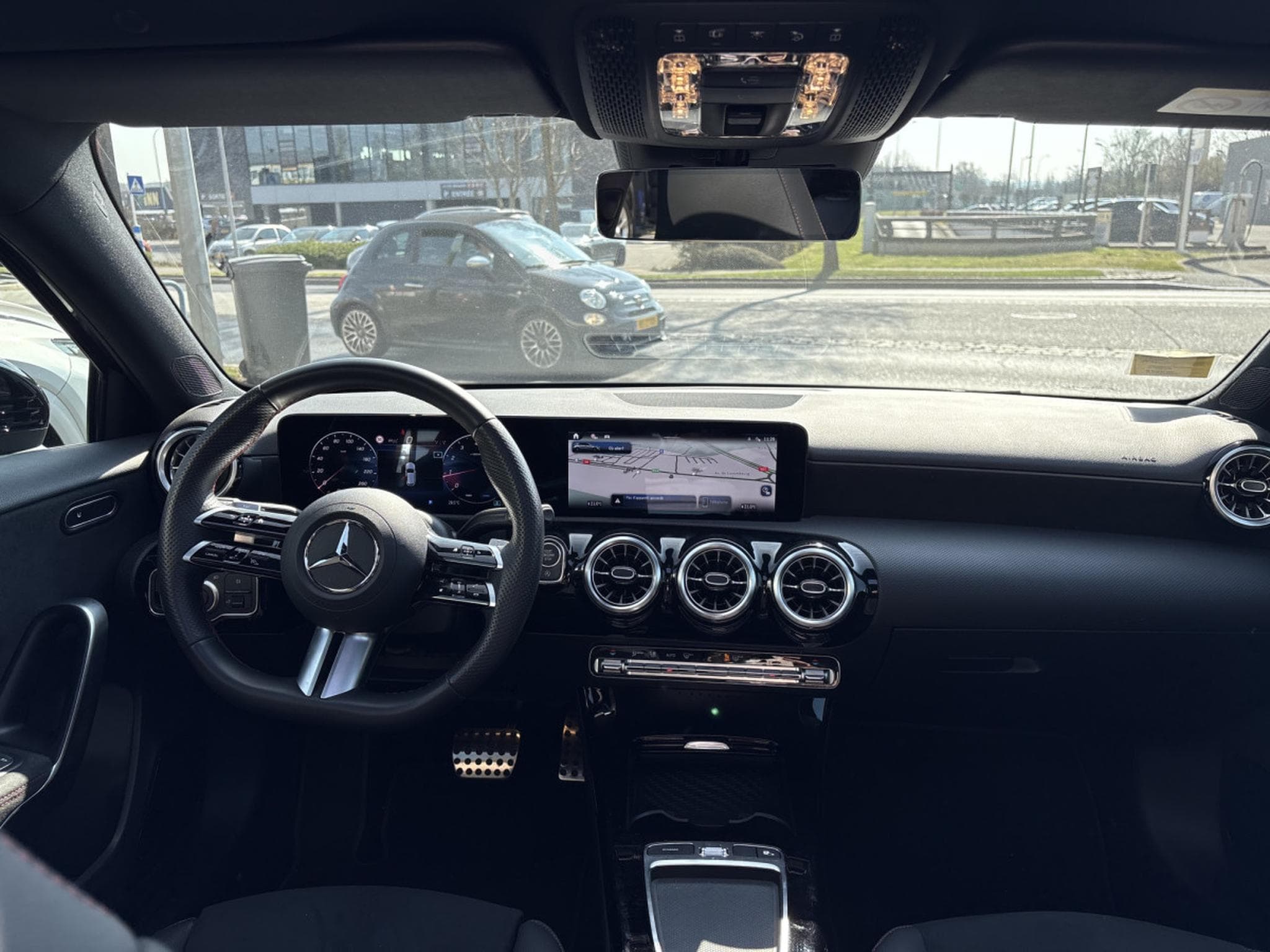 Mercedes A 180 AMG LINE * CAMERA 360 * PANORAMA * 7G-DCT (2024) - Photo 3