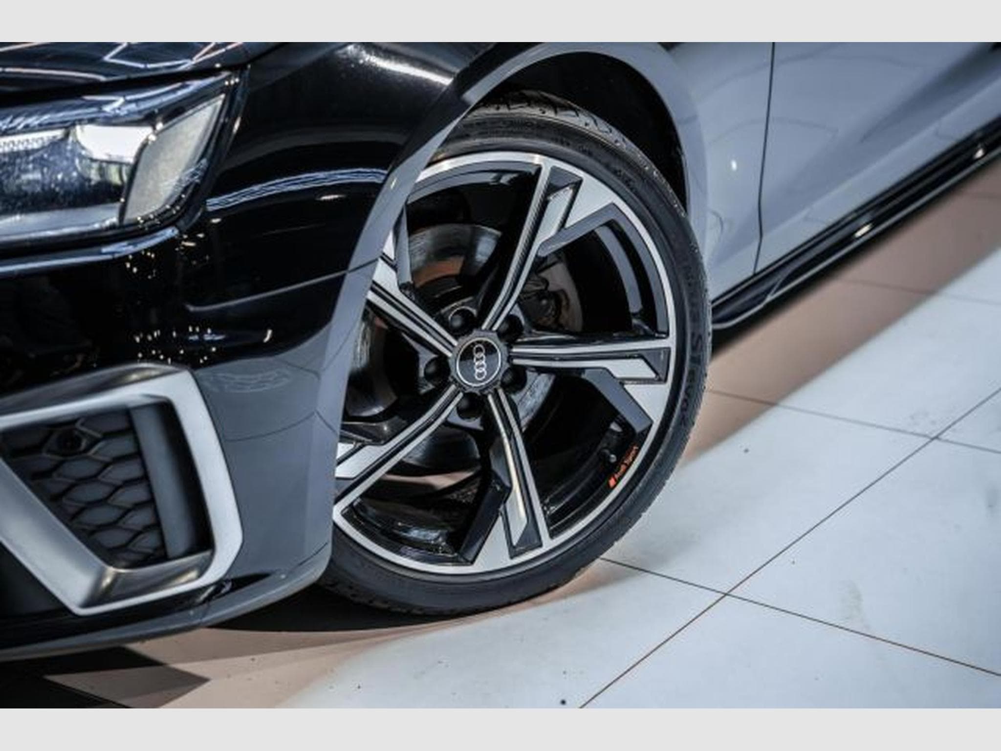Audi A4 A4 Avant 35 TDI S-tronic S-Line NAVI RFK SHZ LED (2023) - Photo 3