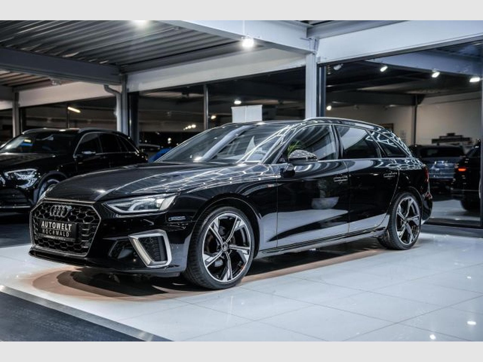 Audi A4 A4 Avant 35 TDI S-tronic S-Line NAVI RFK SHZ LED (2023) - Photo 4