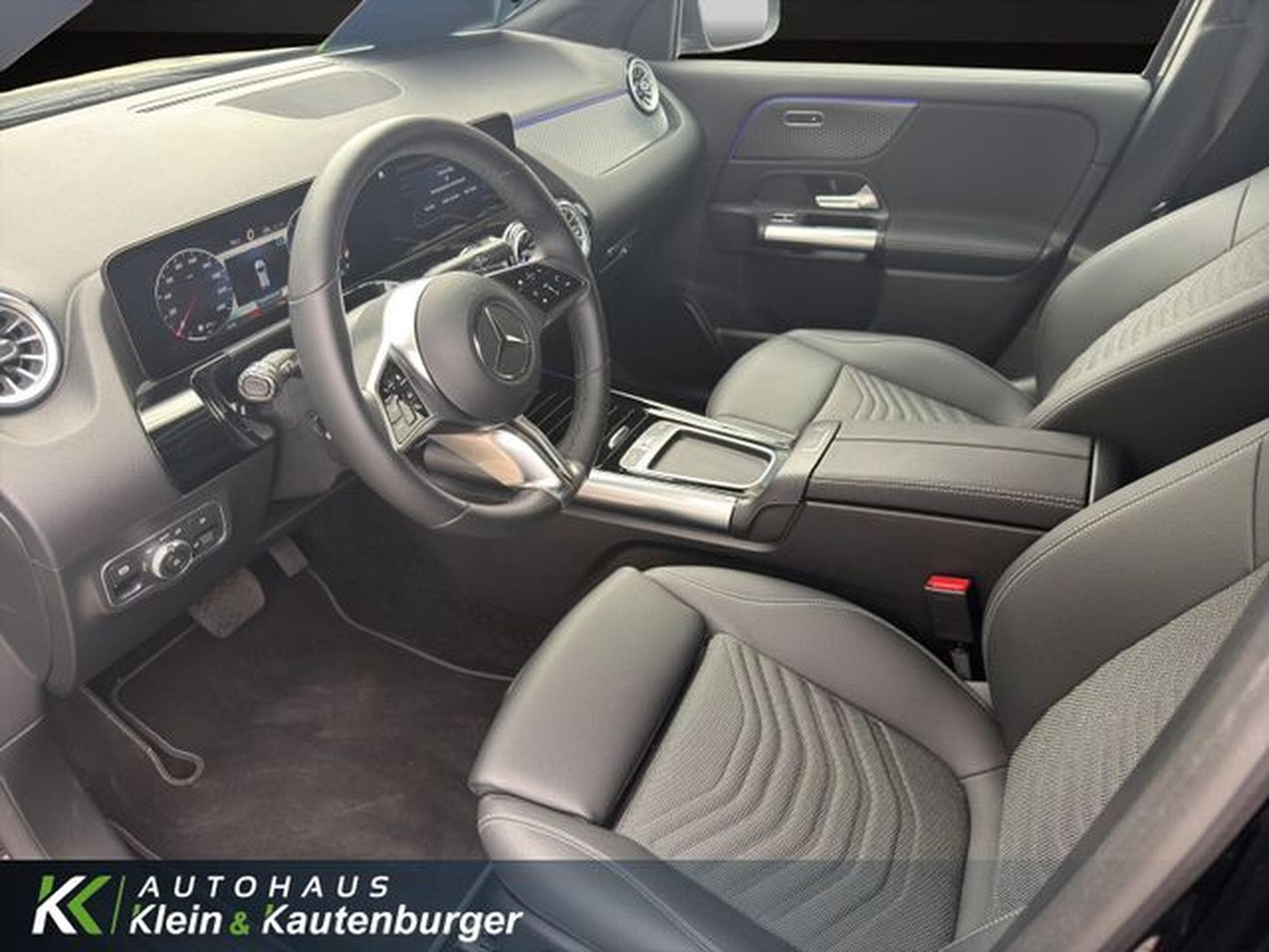 Mercedes GLA 200 GLA 200D 4M PROGRESSIVE EDITION+LED+360+AMBIENTE (2023) - Photo 11