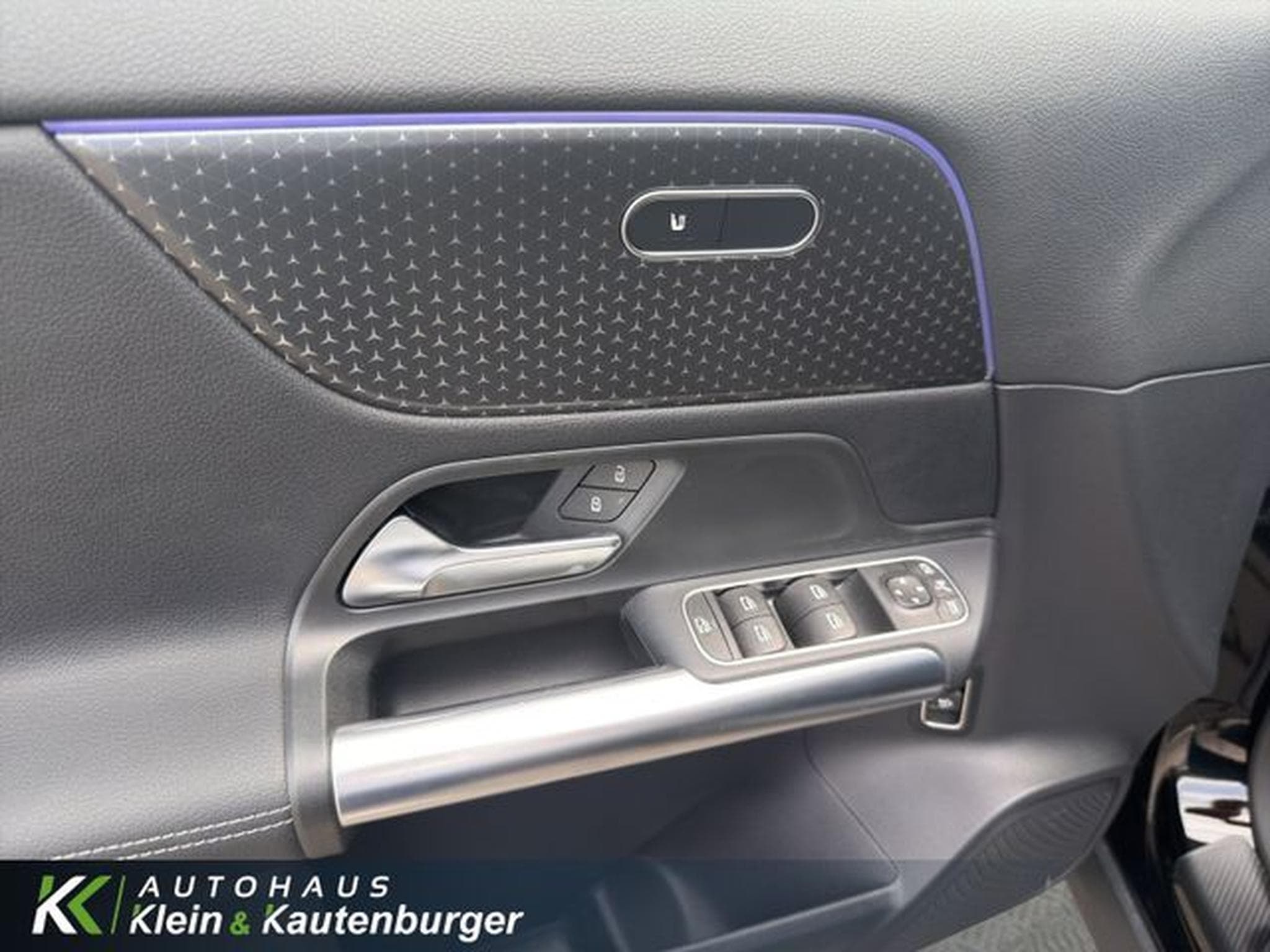 Mercedes GLA 200 GLA 200D 4M PROGRESSIVE EDITION+LED+360+AMBIENTE (2023) - Photo 12