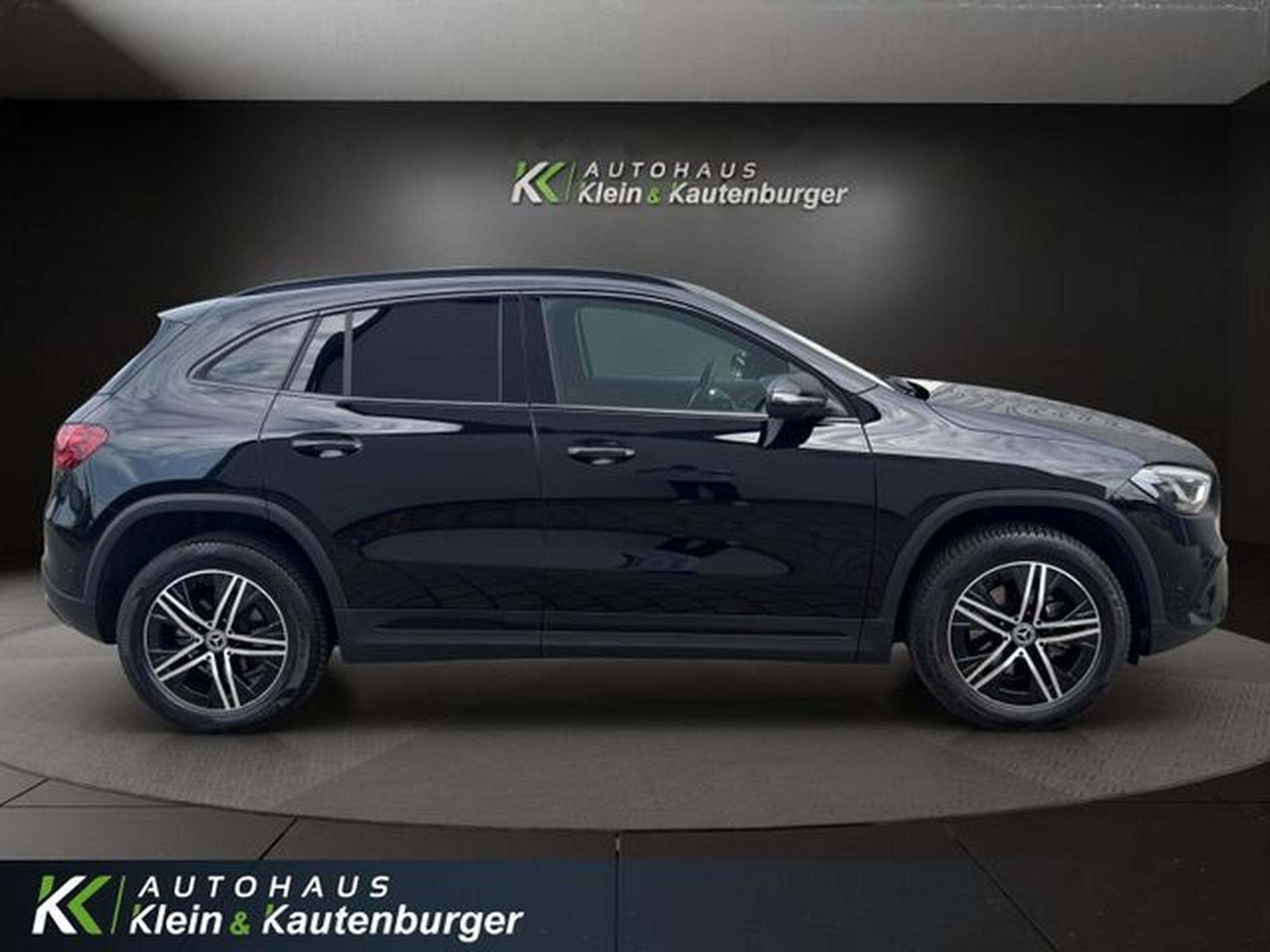 Mercedes GLA 200 GLA 200D 4M PROGRESSIVE EDITION+LED+360+AMBIENTE (2023) - Photo 4