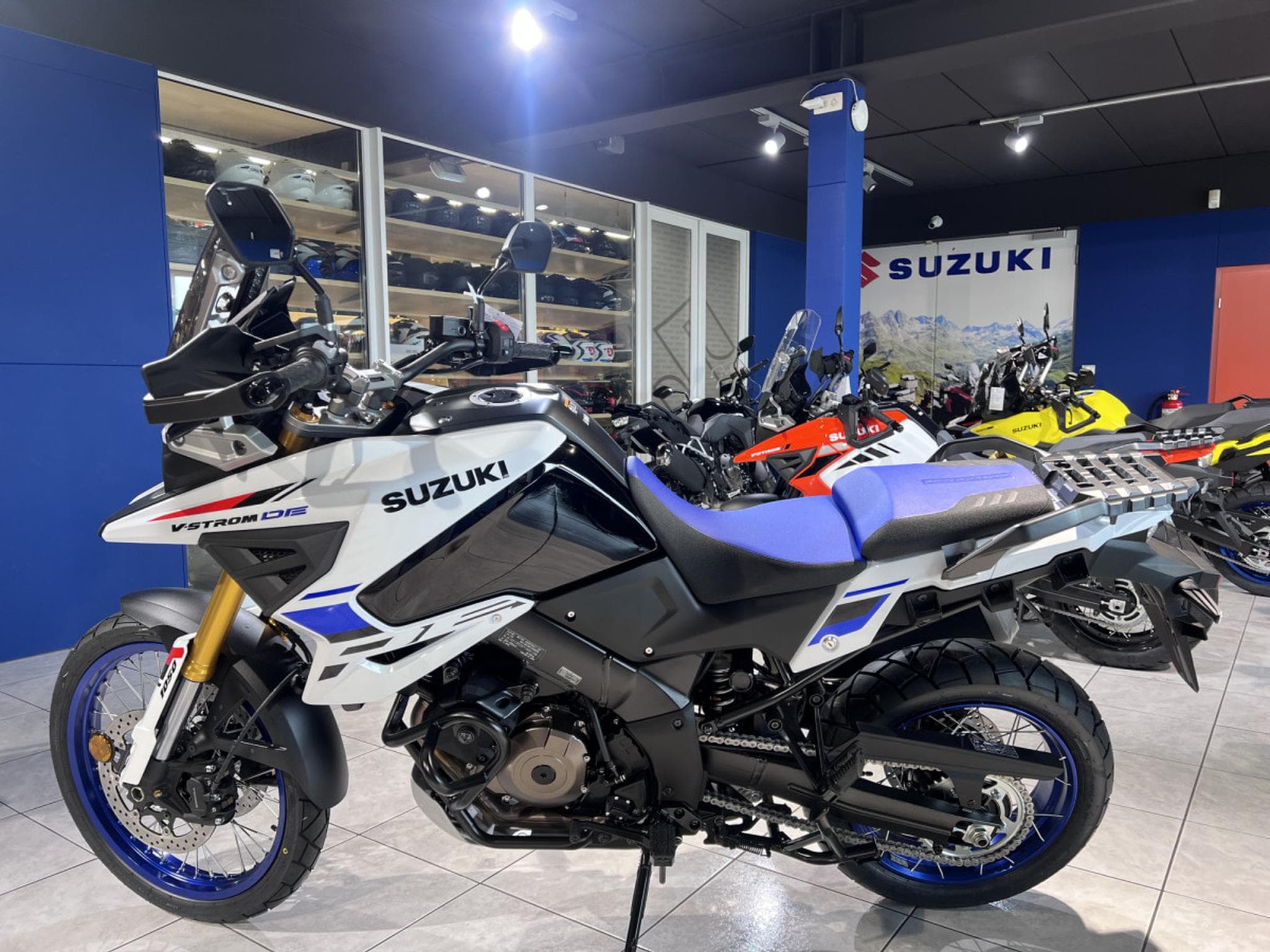 Suzuki V-Strom 1050 DE (2026) - Photo 4