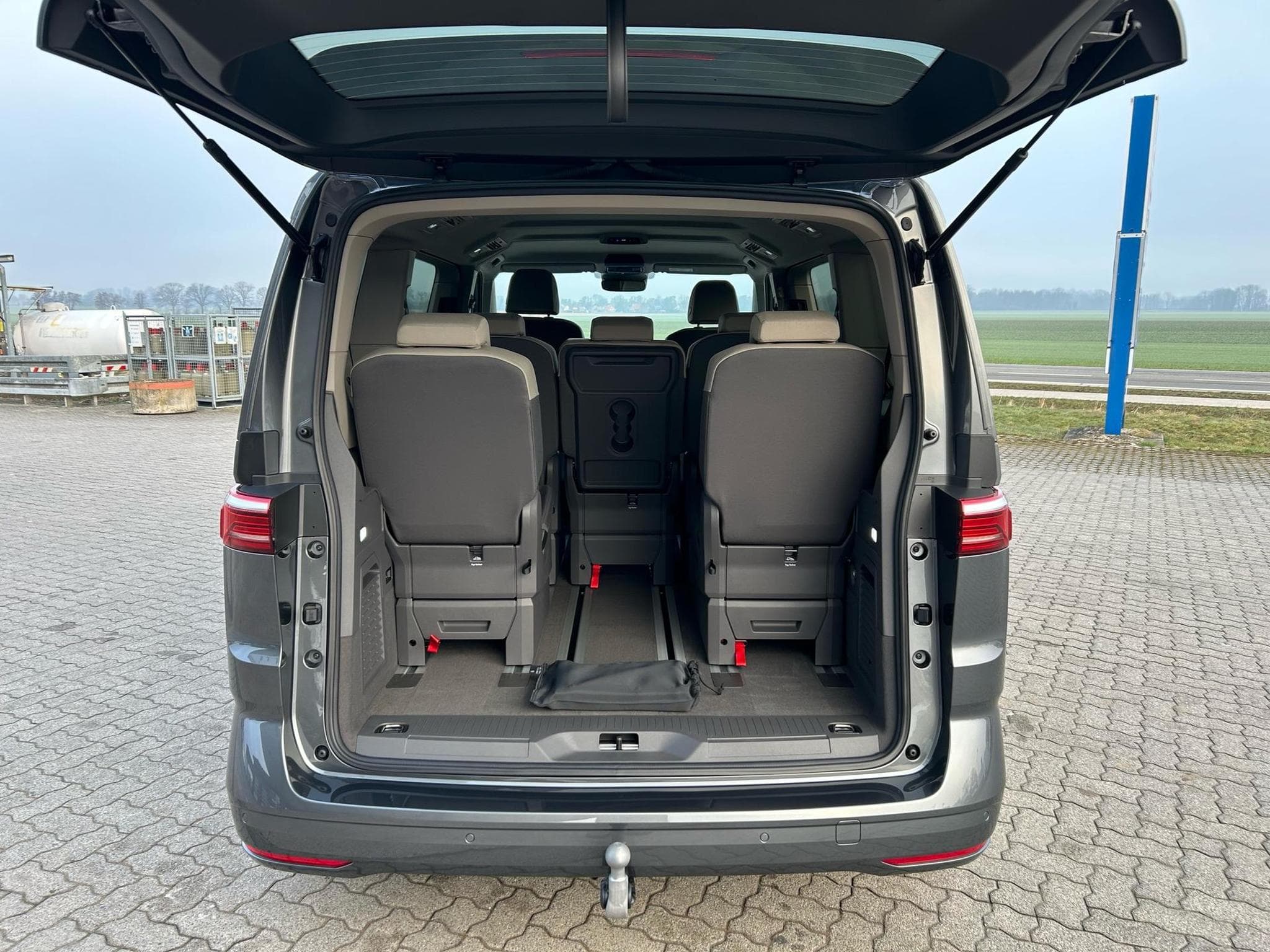 VW T7 LIFE (2026) - Photo 18