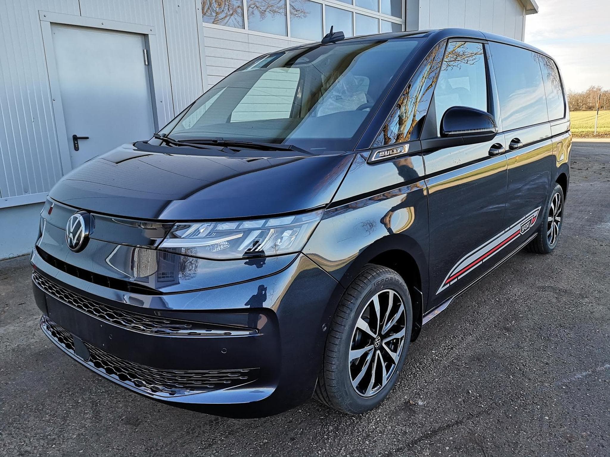 VW T7 2.0 TDI Sport (2025) - Photo 1