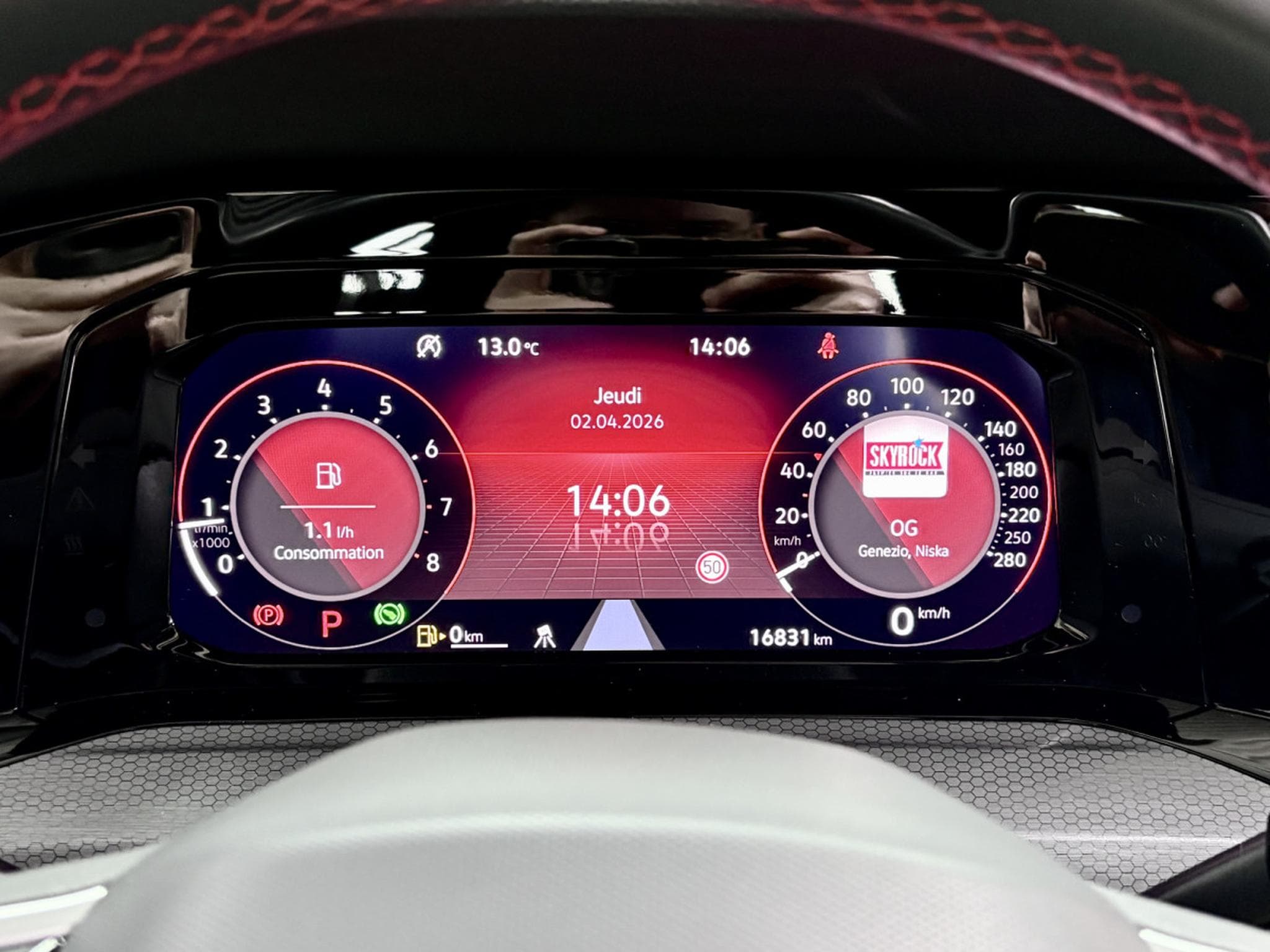 VW Golf GTI Clubsport 2.0 TSI 300 CV DSG7 *MATRIX* *TÊTE HAUTE* *PAN (2024) - Photo 13