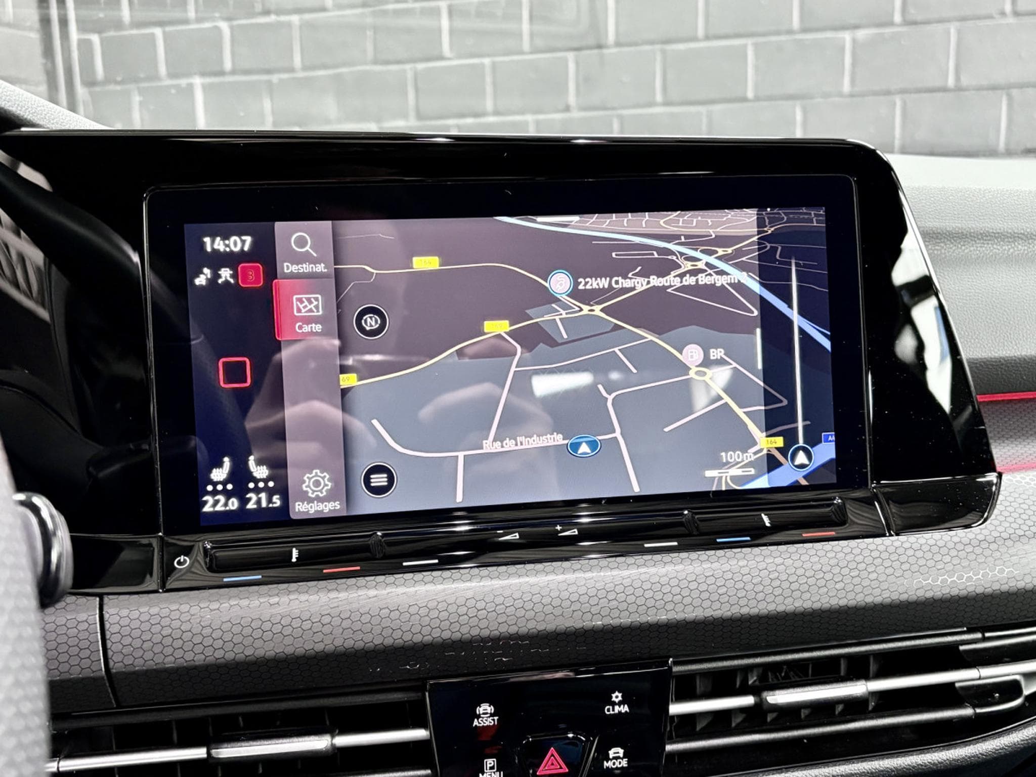 VW Golf GTI Clubsport 2.0 TSI 300 CV DSG7 *MATRIX* *TÊTE HAUTE* *PAN (2024) - Photo 18