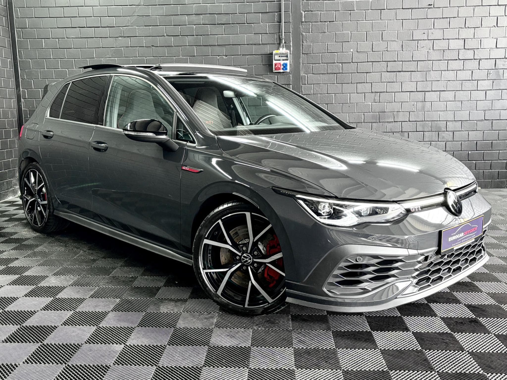 VW Golf GTI Clubsport 2.0 TSI 300 CV DSG7 *MATRIX* *TÊTE HAUTE* *PAN (2024) - Photo 3