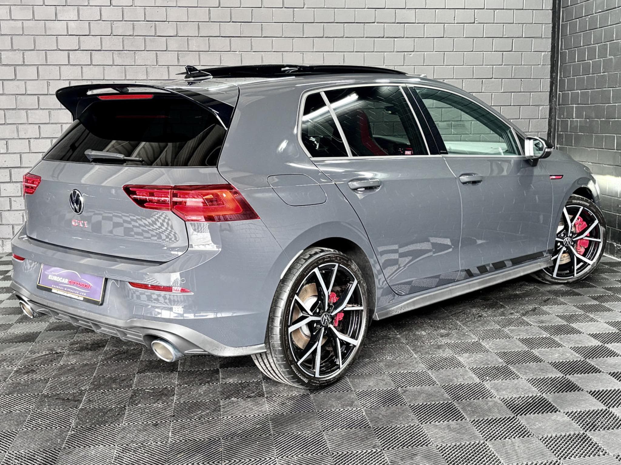 VW Golf GTI Clubsport 2.0 TSI 300 CV DSG7 *MATRIX* *TÊTE HAUTE* *PAN (2024) - Photo 6