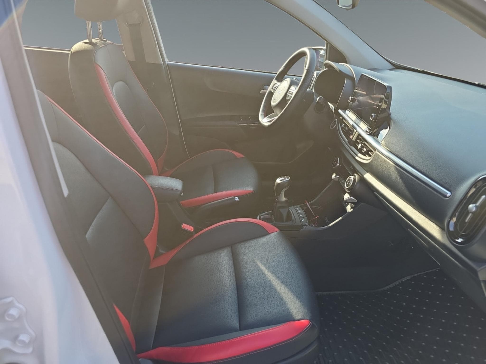 Kia Picanto GT Line 1.0T 100 ISG (2022) - Photo 14