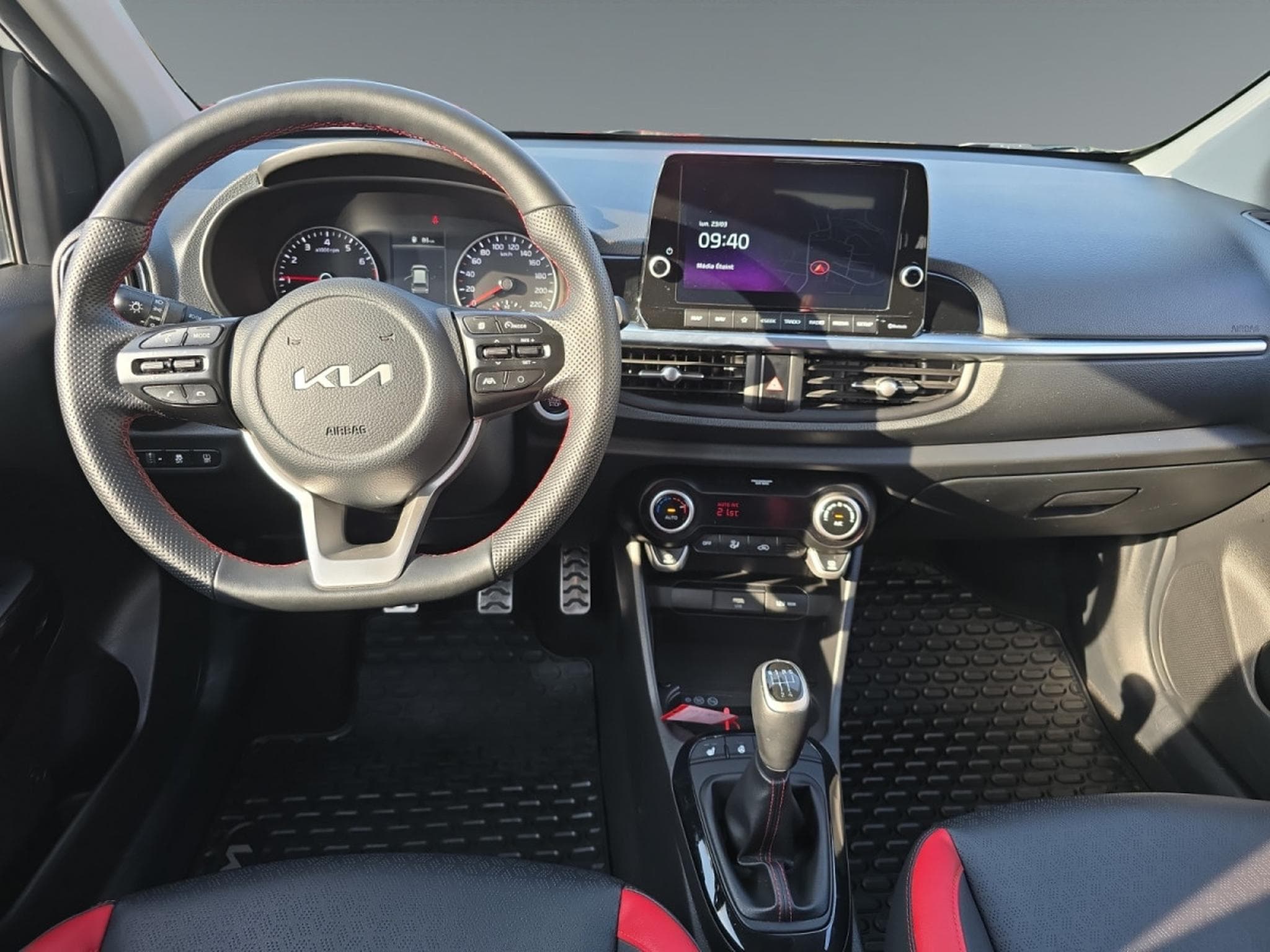 Kia Picanto GT Line 1.0T 100 ISG (2022) - Photo 9