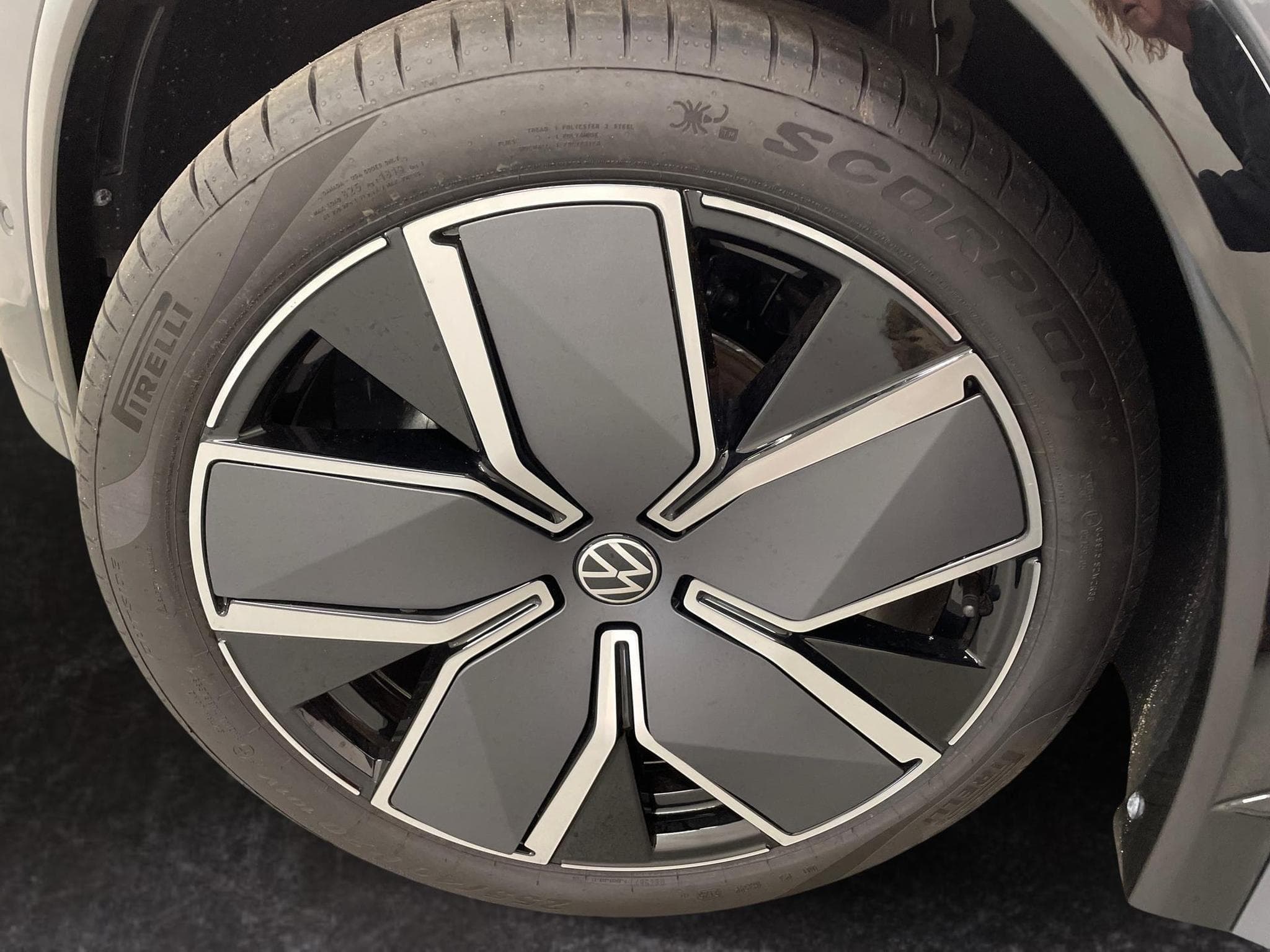 VW Tiguan R-Line (2026) - Photo 9