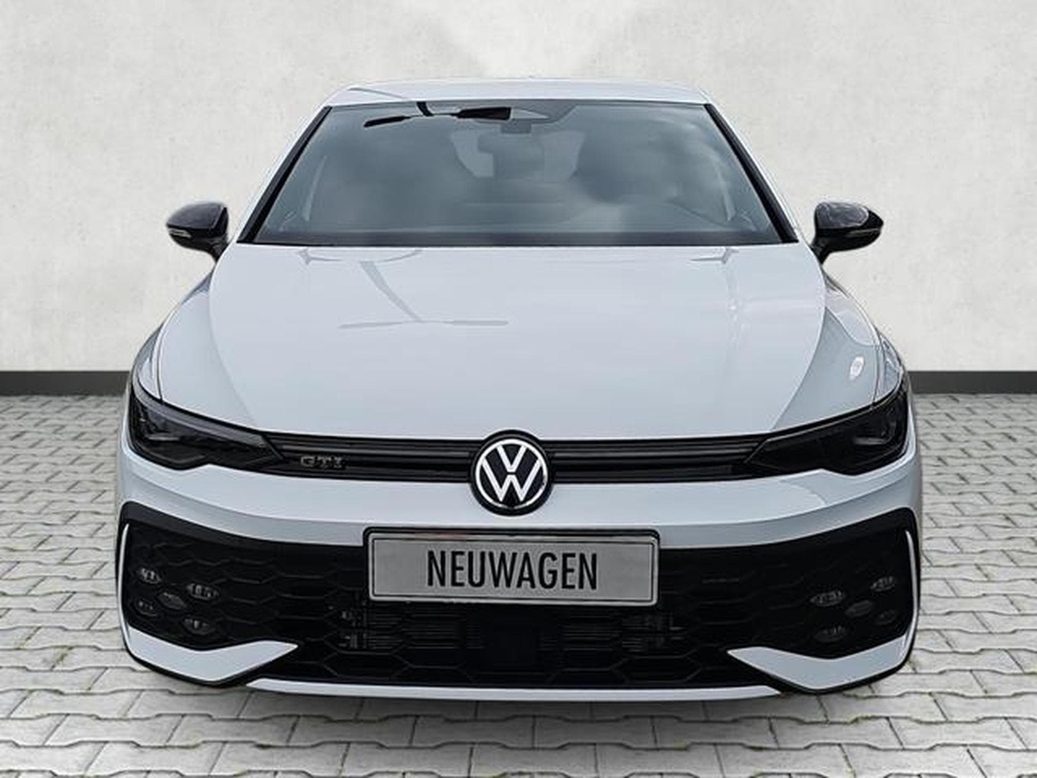 VW Golf 2.0 TSI 195 kW GTI (2026) - Photo 2