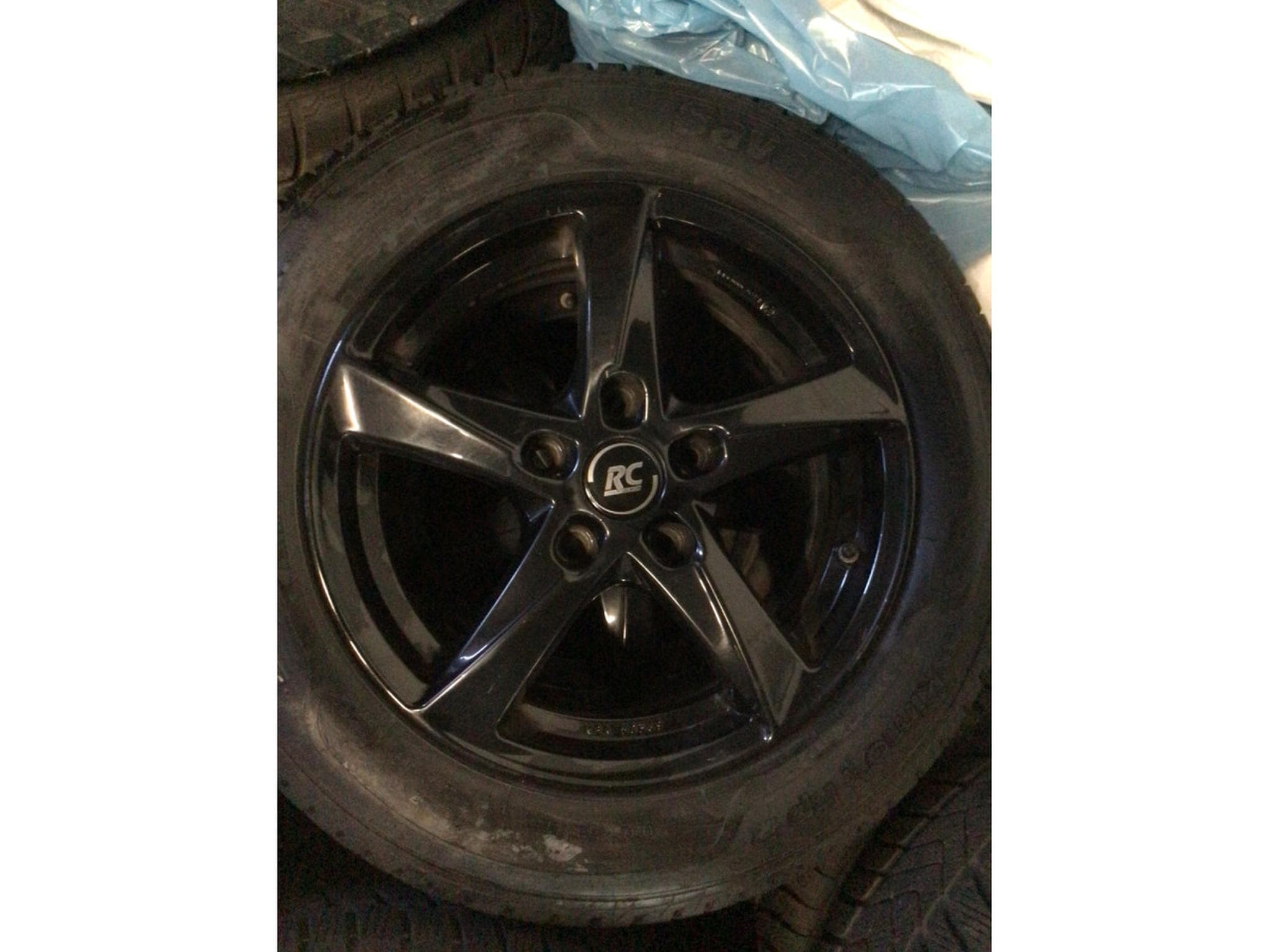 Jantes alu + Pneus h – 16" - Photo 1
