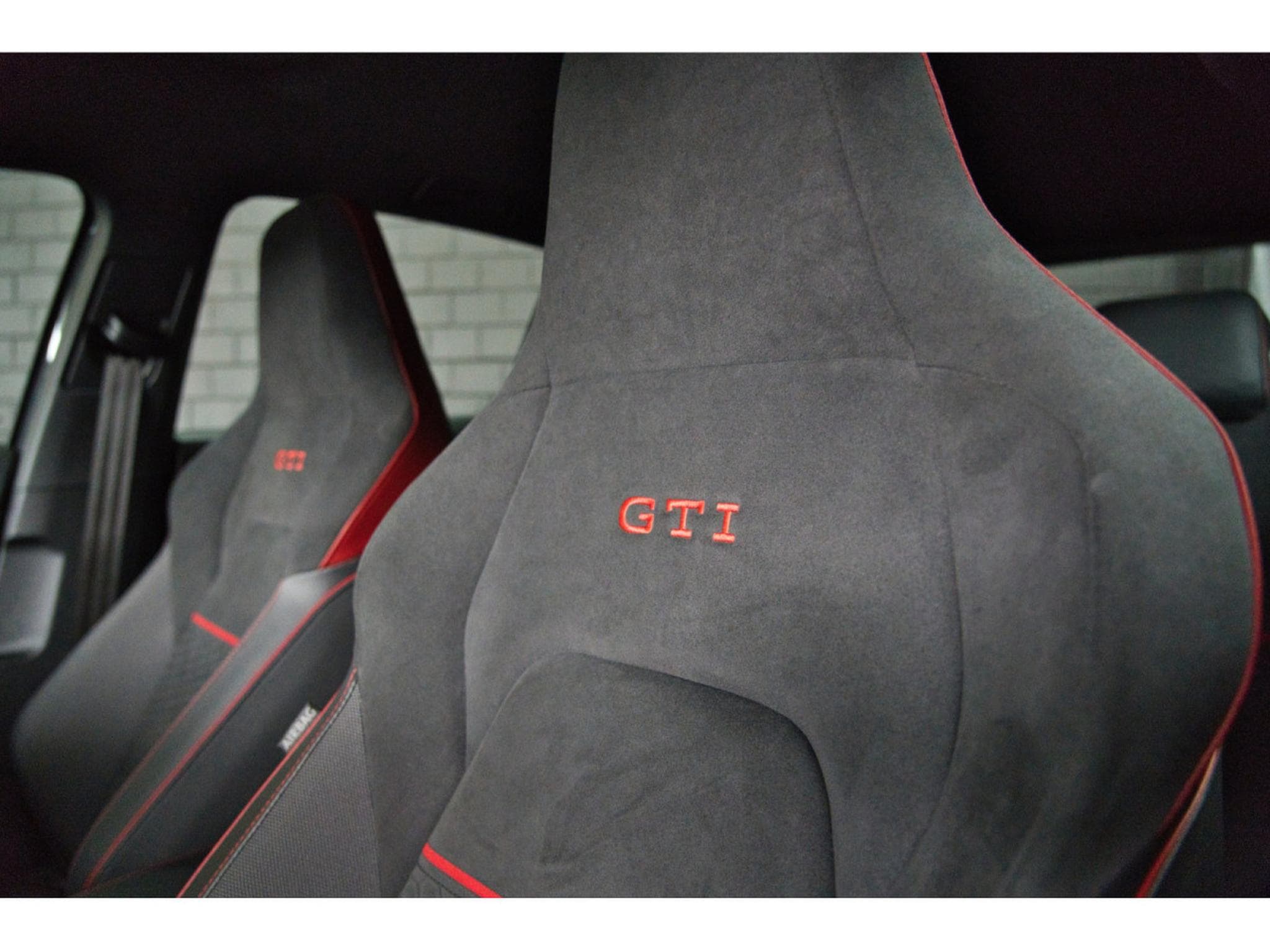 VW Golf GTI Clubsport 2.0 TSI 300 CV DSG7 *Matrix* *Harman* (2023) - Photo 8
