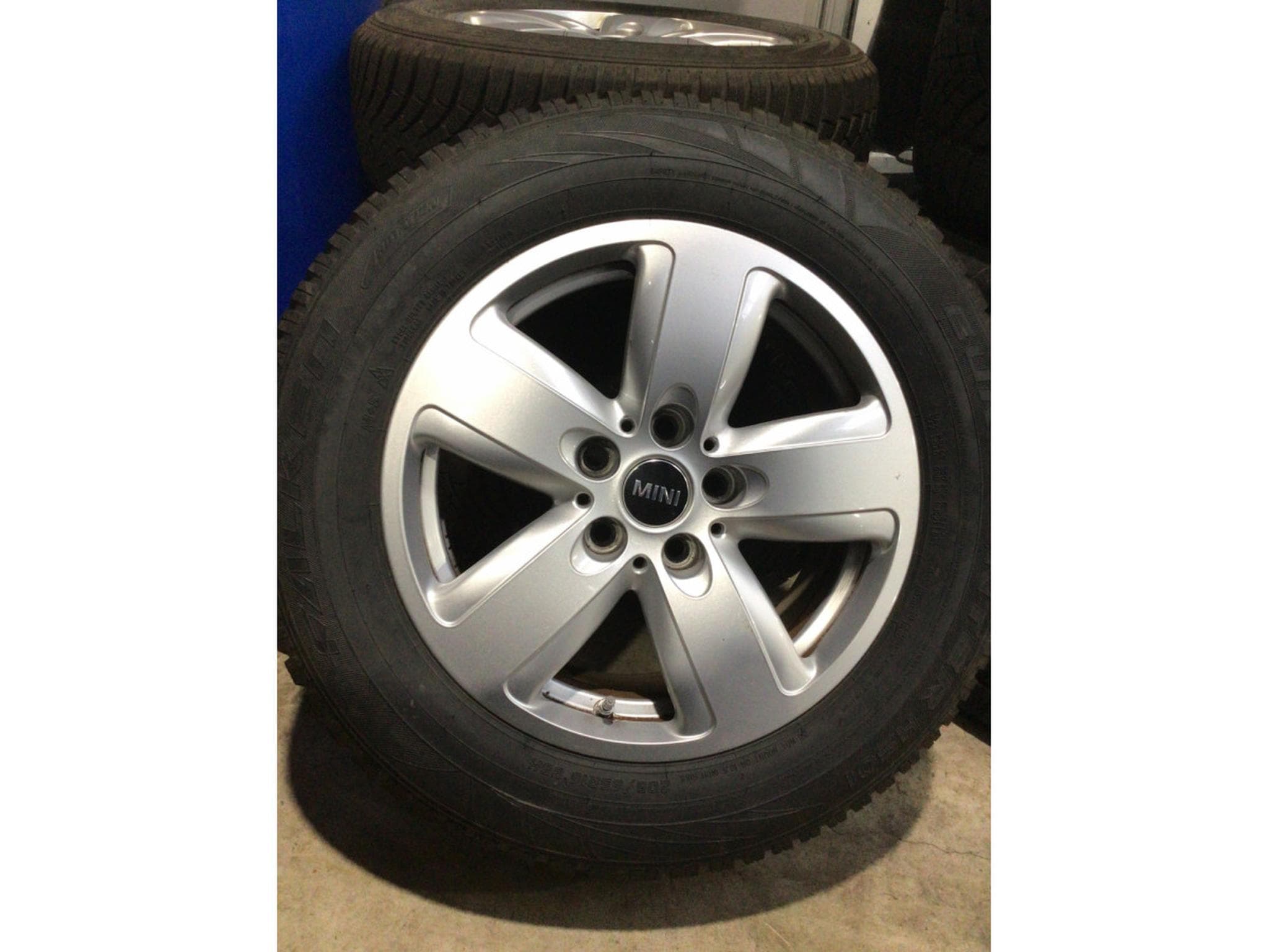 Jantes alu + Pneus h – 16" - Photo 1
