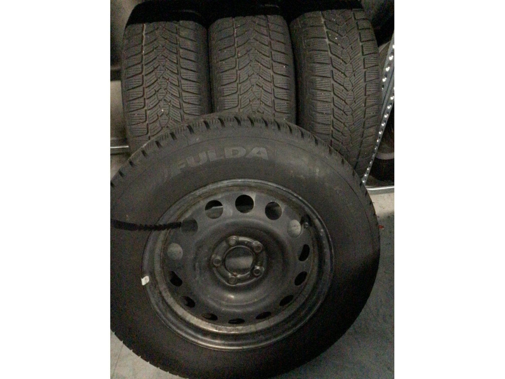 Jantes acier + Pneus – 16" - Photo 1