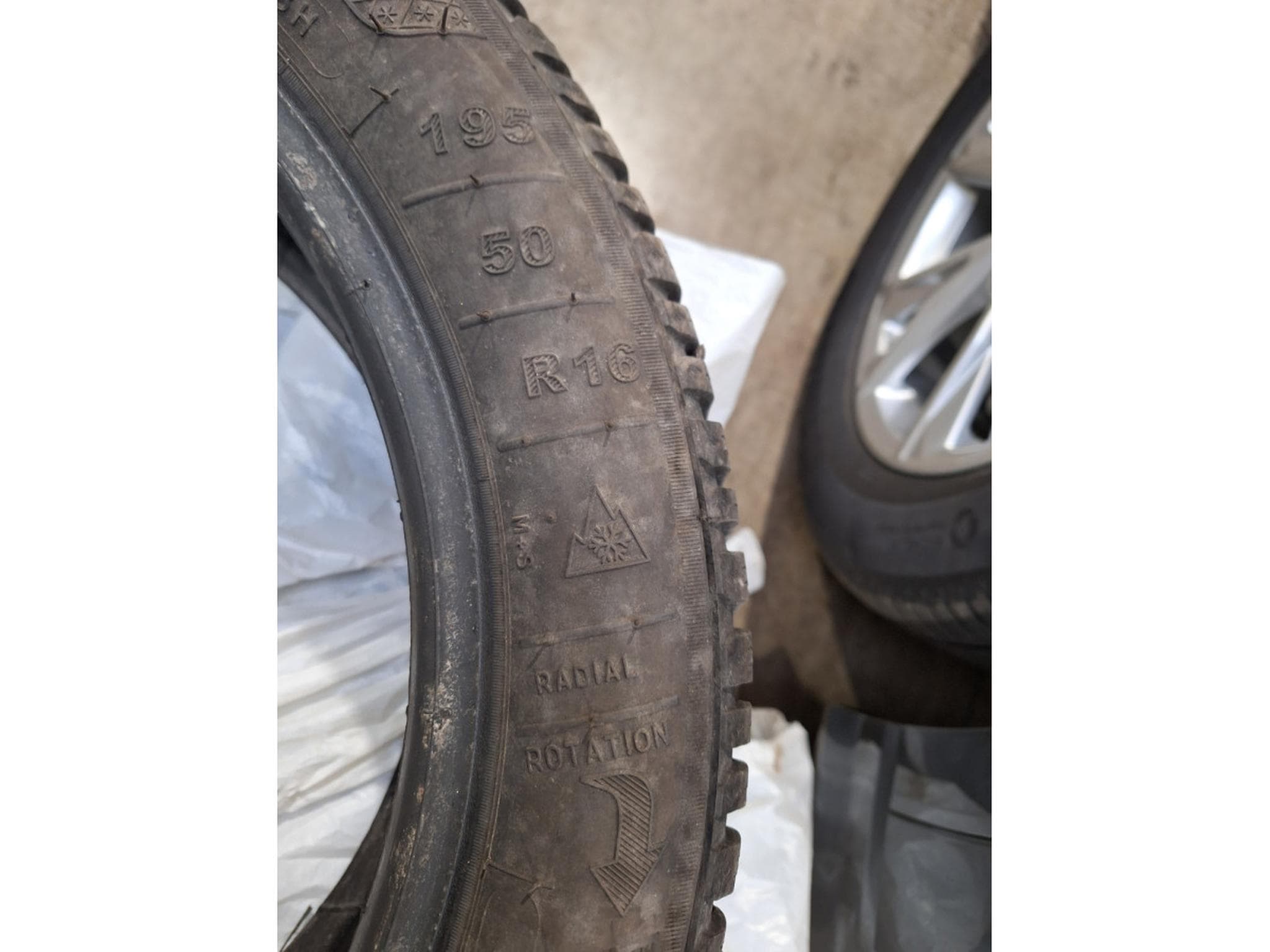 Pneus hiver – 16" - Photo 1