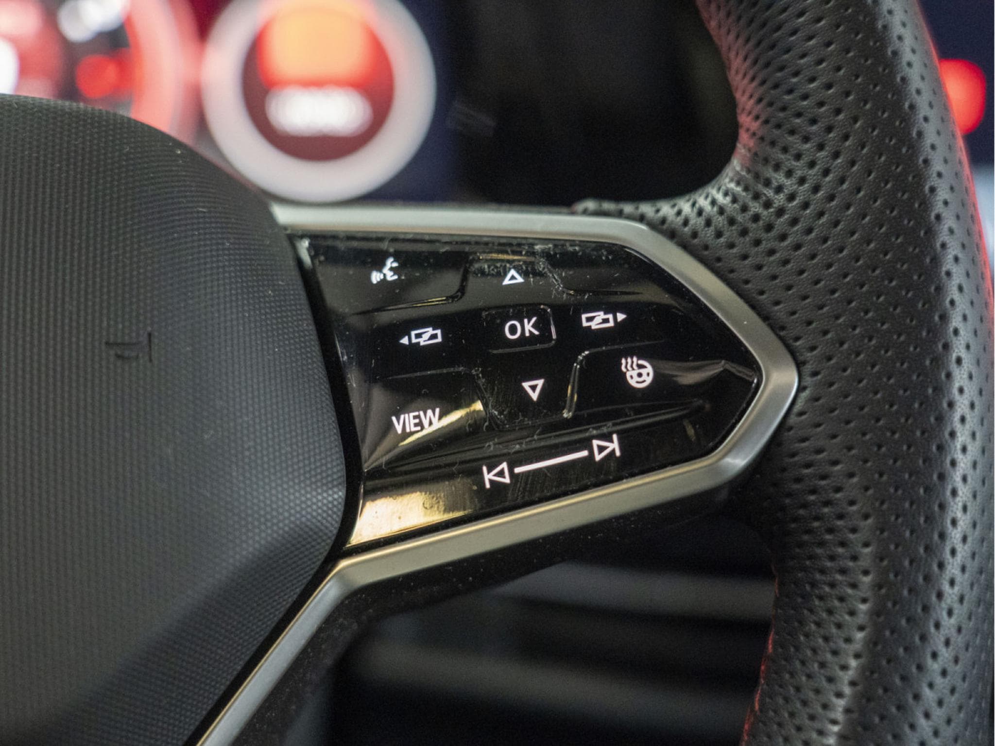 VW Golf GTI Clubsport 2.0 TSI 300 CV DSG7 *Matrix* *Harman* Toit Ouv (2023) - Photo 11