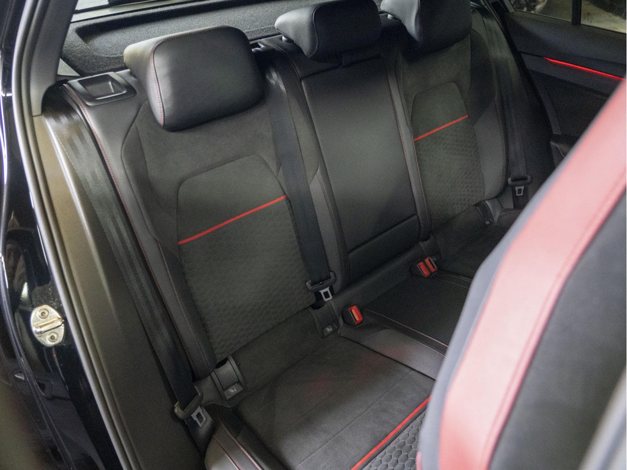 VW Golf GTI Clubsport 2.0 TSI 300CV DSG7 (2023) - Photo 21