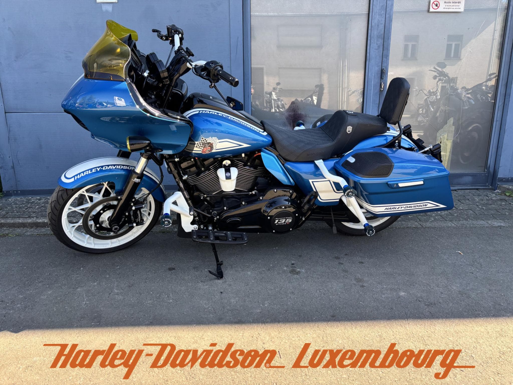 Harley-Davidson Road Glide Road Glide Fast Johnnie Stage IV (2024) - Photo 2