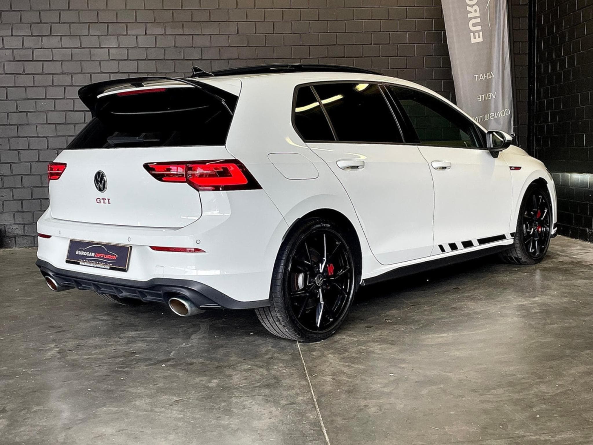 VW Golf GTI Clubsport 2.0 TSI 300 CV DSG7 *Matrix* *Toit Ouvrant* *H (2023) - Photo 6