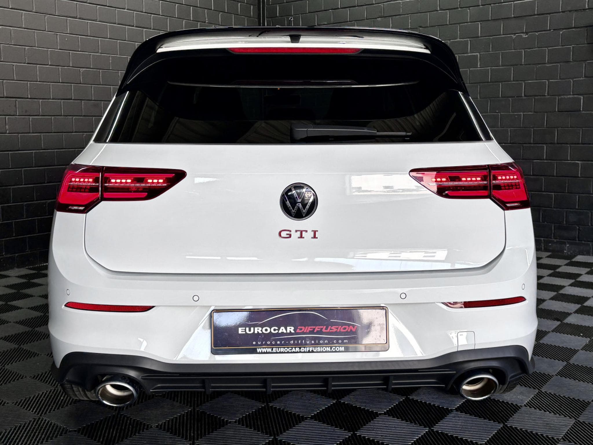 VW Golf GTI Clubsport 2.0 TSI 300CV DSG7 ** DCC ** Matrix ** Caméra (2023) - Photo 5