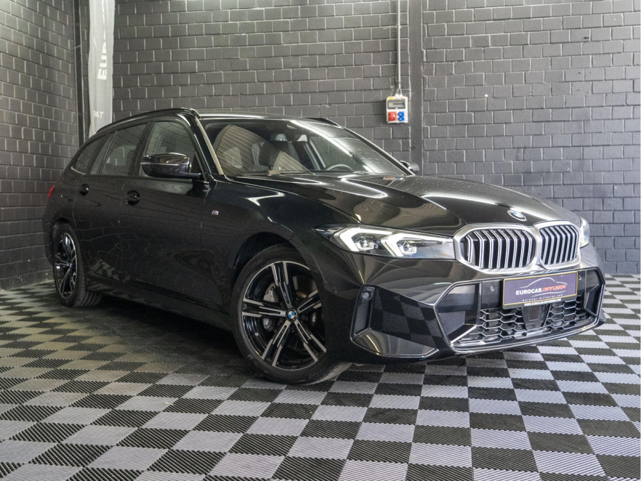 BMW 330 330i xDrive M-Sport Touring 245CV *Hayon*ACC*Sièges chauffan (2024) - Photo 3
