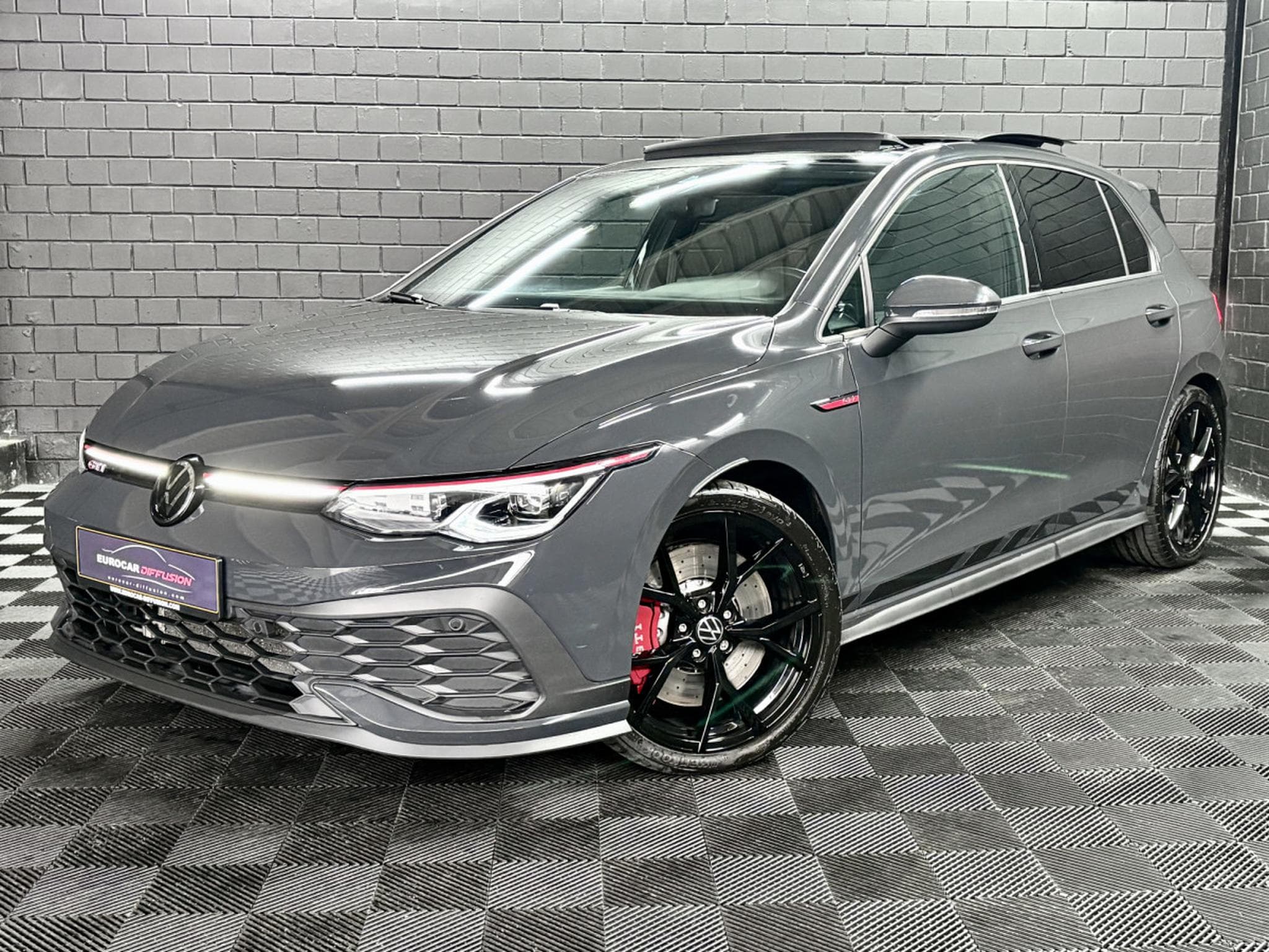 VW Golf GTI Clubsport 2.0 TSI 300 CV DSG7 *PANO* *MATRIX* HARMAN* (2024) - Photo 1